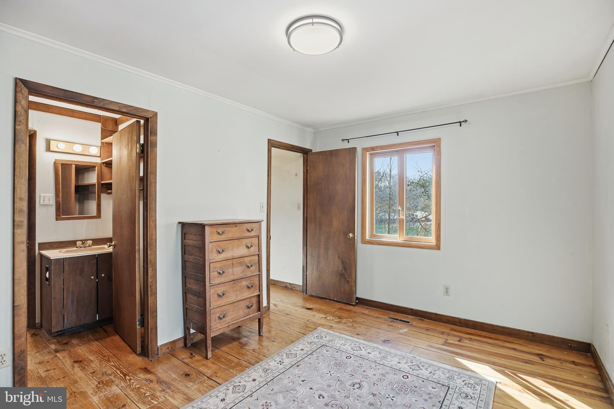 DUTCHMANS COVE - Residential