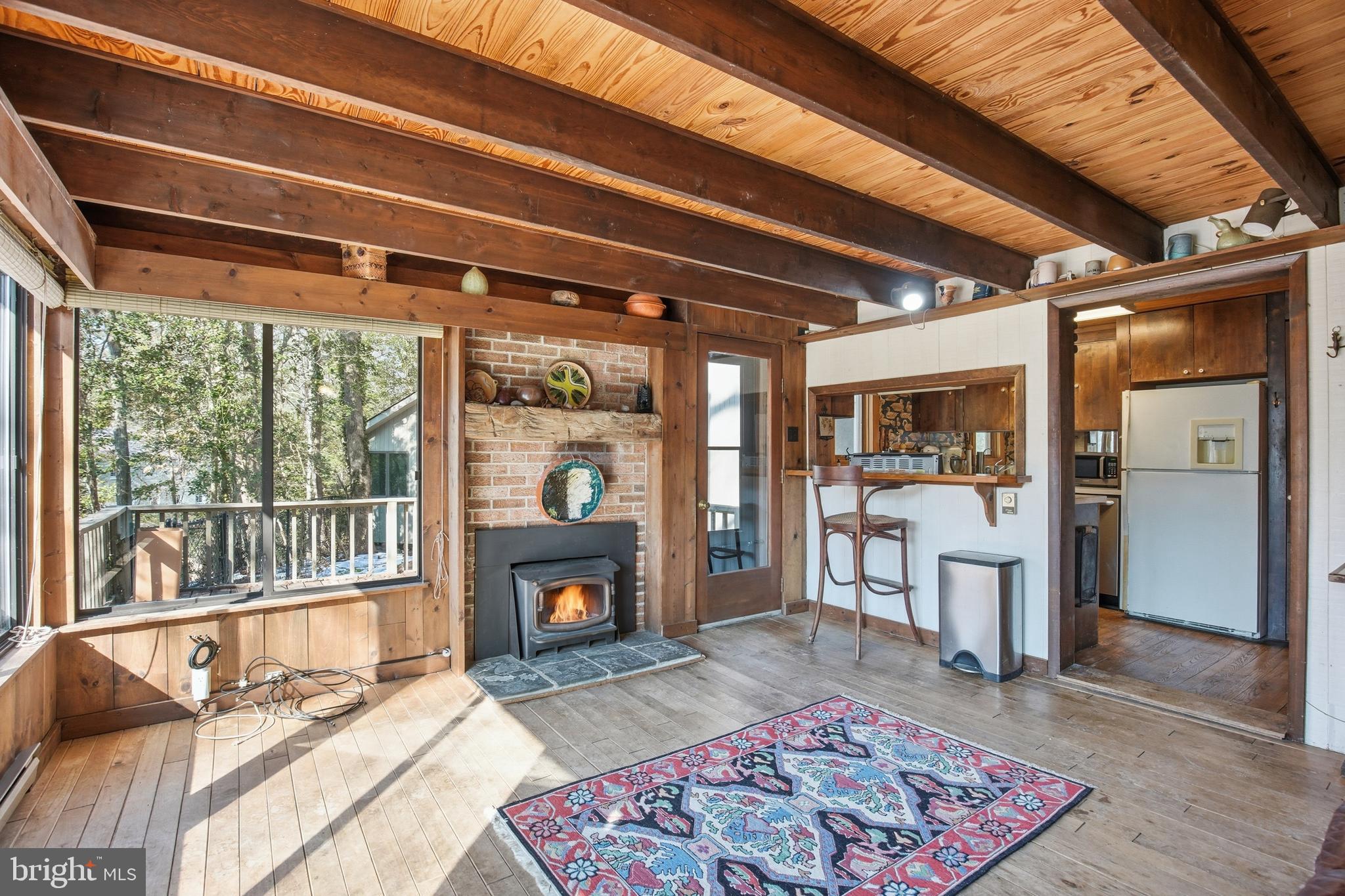 DUTCHMANS COVE - Residential