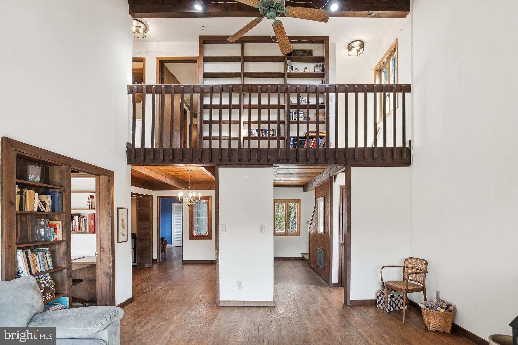 DUTCHMANS COVE - Residential