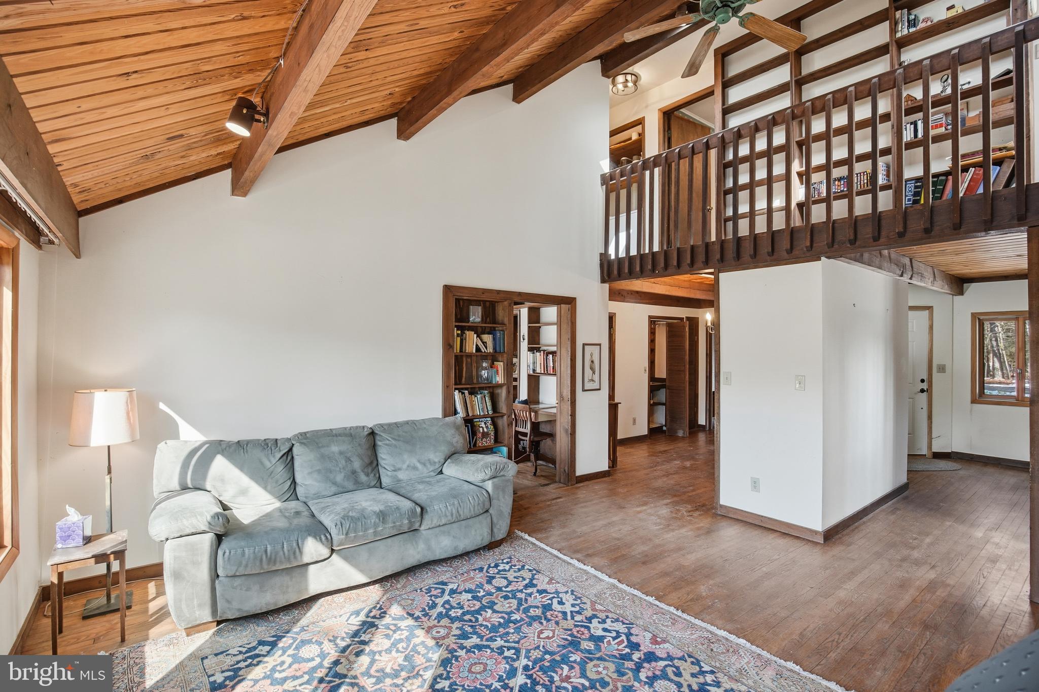 DUTCHMANS COVE - Residential