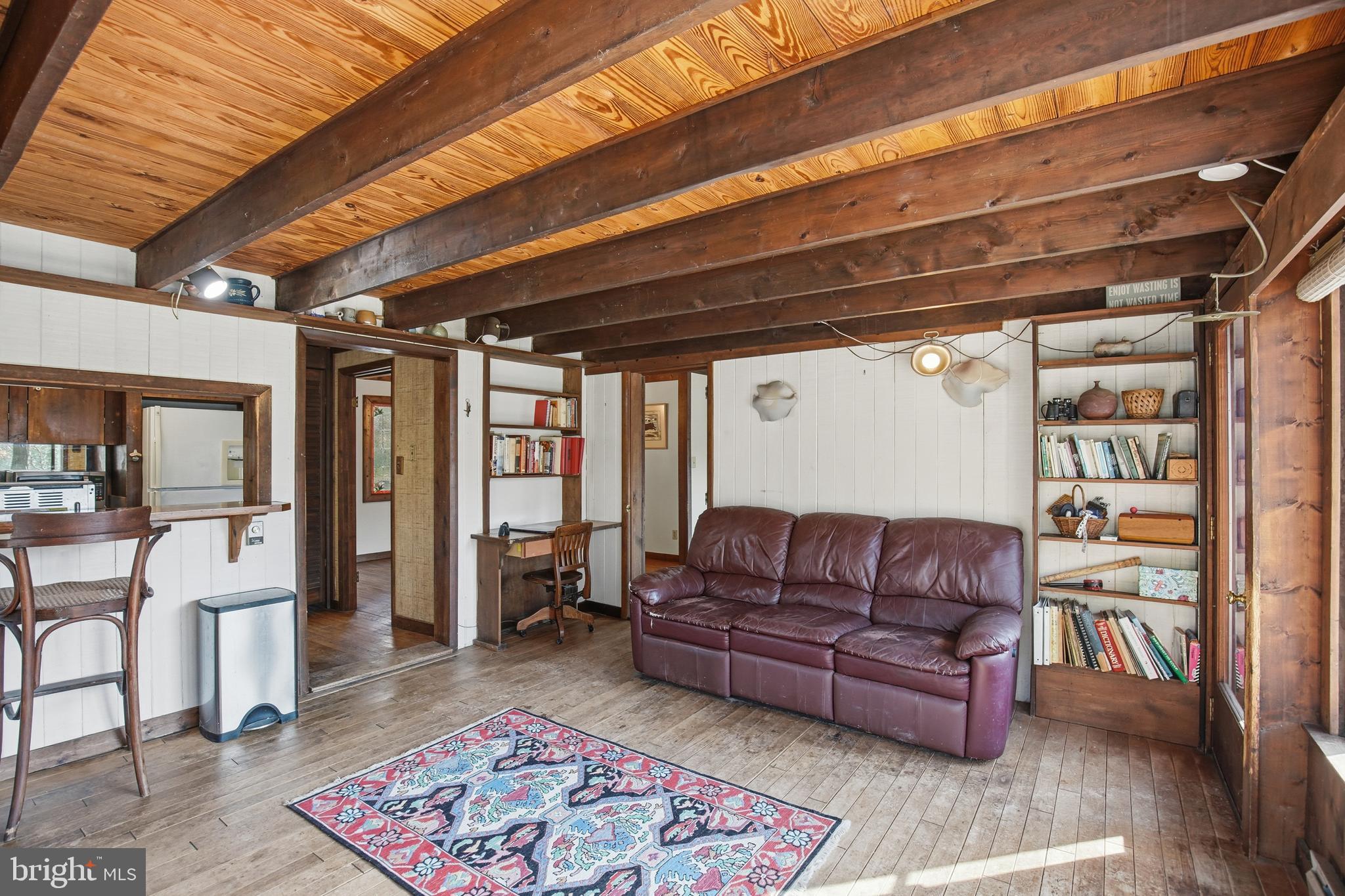 DUTCHMANS COVE - Residential