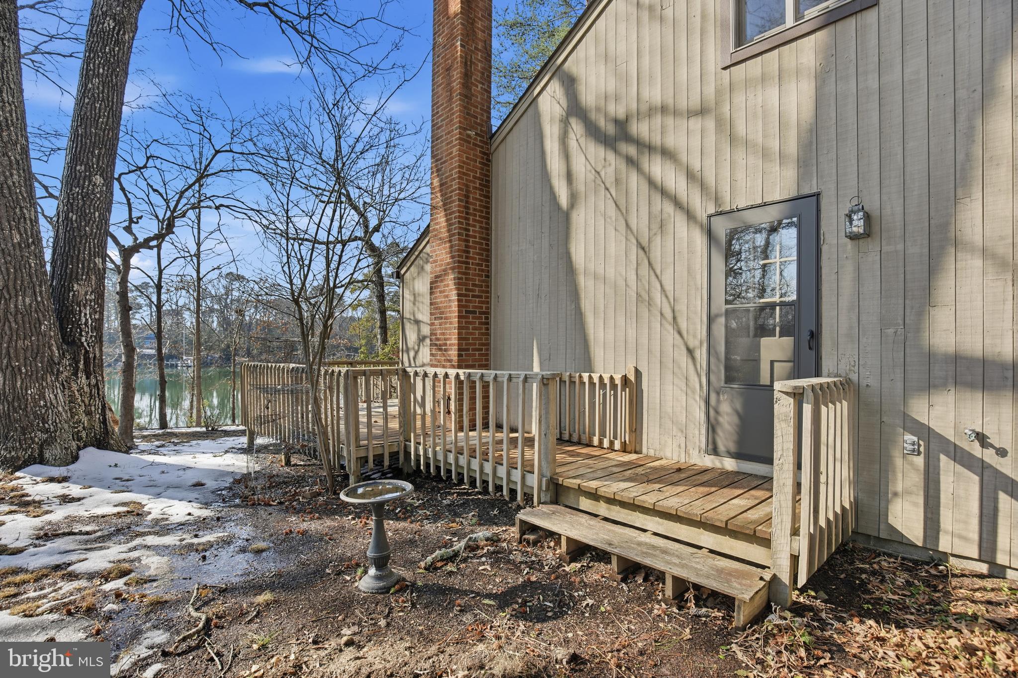 DUTCHMANS COVE - Residential