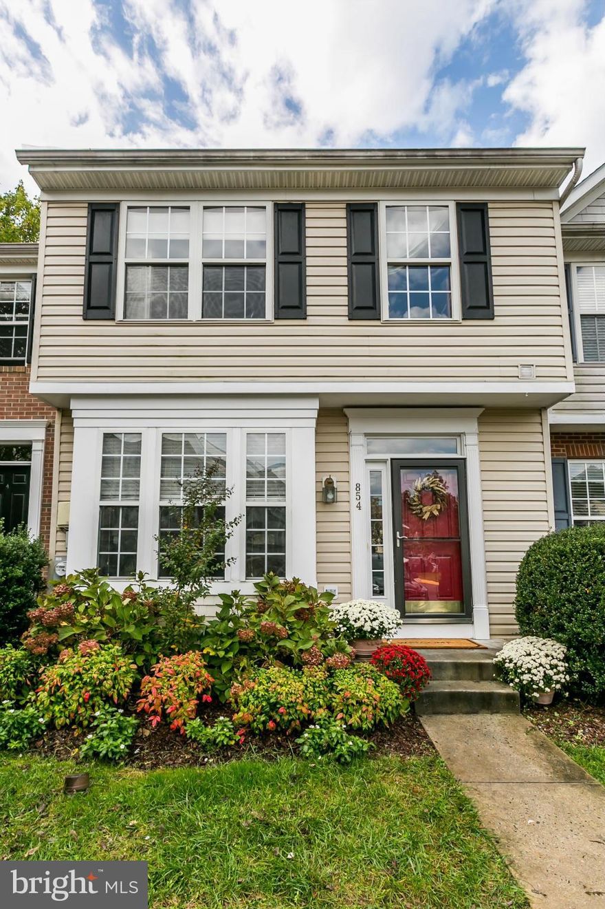 Spacious, open floor plan w/ 3 level bump outs. Large kitchen w/ center island plus LR, DR, sunroom & large deck for outdoor living. Luxurious master w/ 2 walk-in closets & bath w/ double vanity. Lower lvl has open, bright living space w/ full bath, sep room & walkout entrance to fenced backyard! Newer HVAC! Beautiful community located close to Rt. 50 & shopping. Home warranty & Broadneck schools!