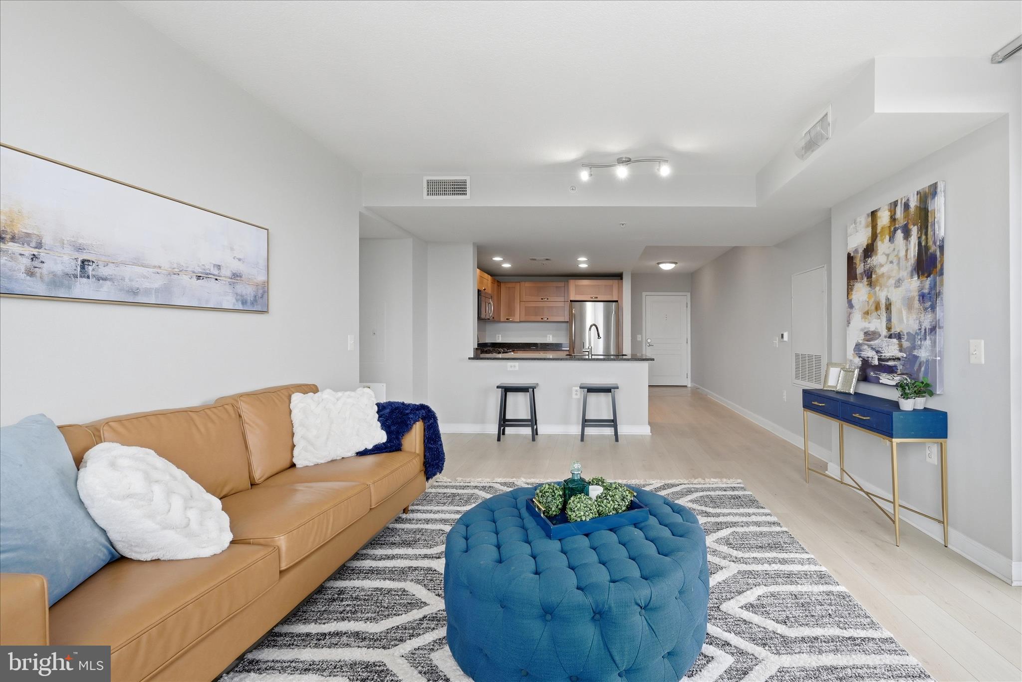 2451 MIDTOWN AVENUE 1015