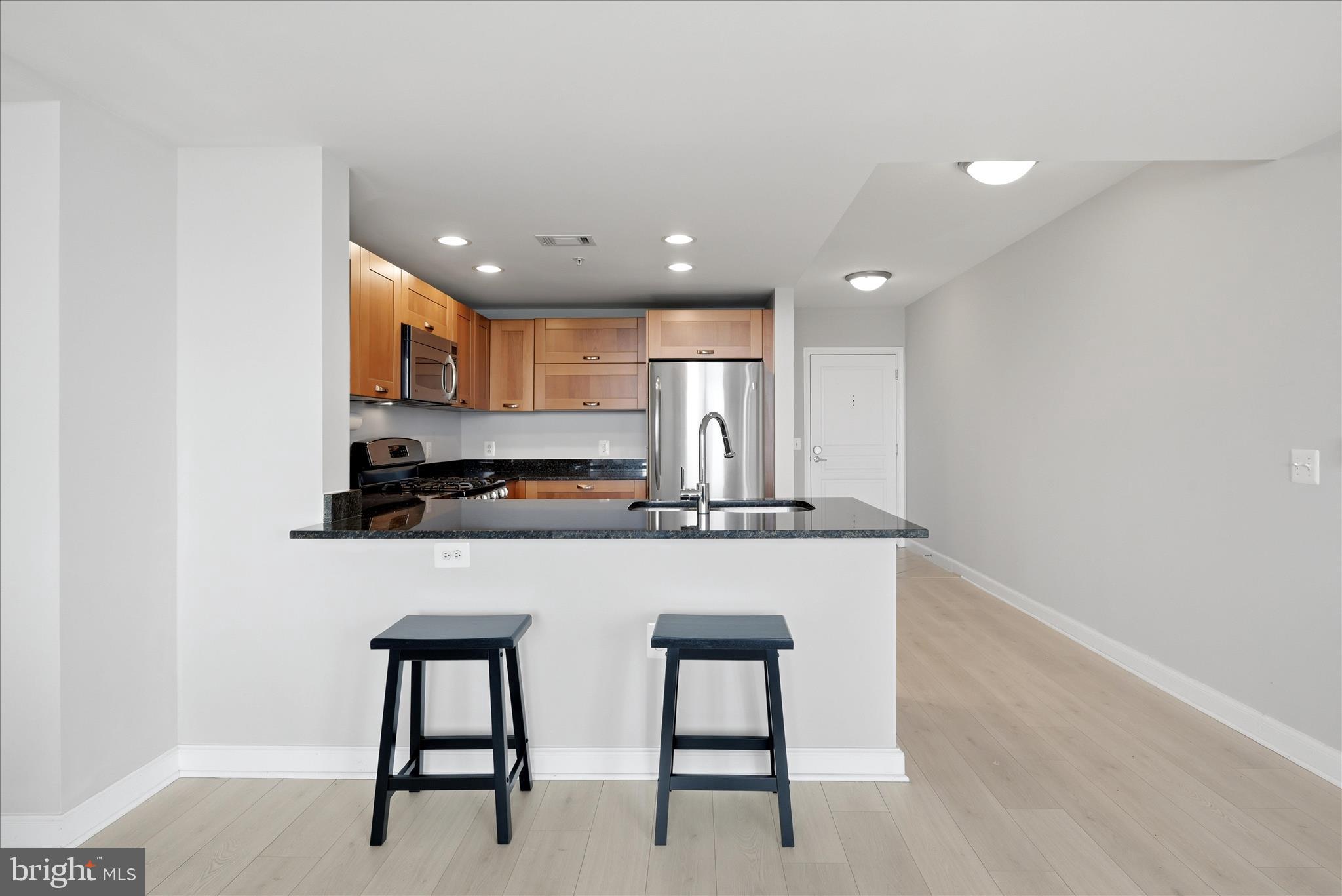 2451 MIDTOWN AVENUE 1015