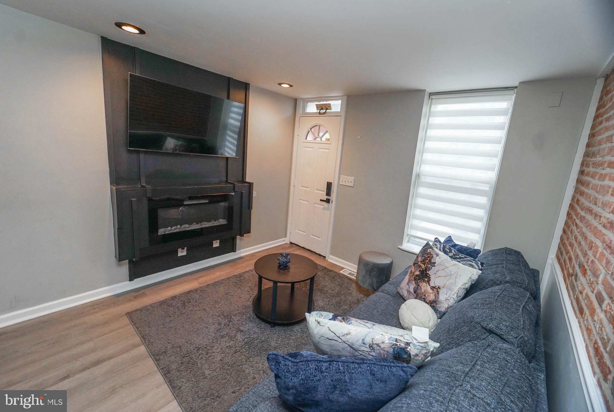 FEDERAL HILL HISTORIC DISTRICT - Residential Lease