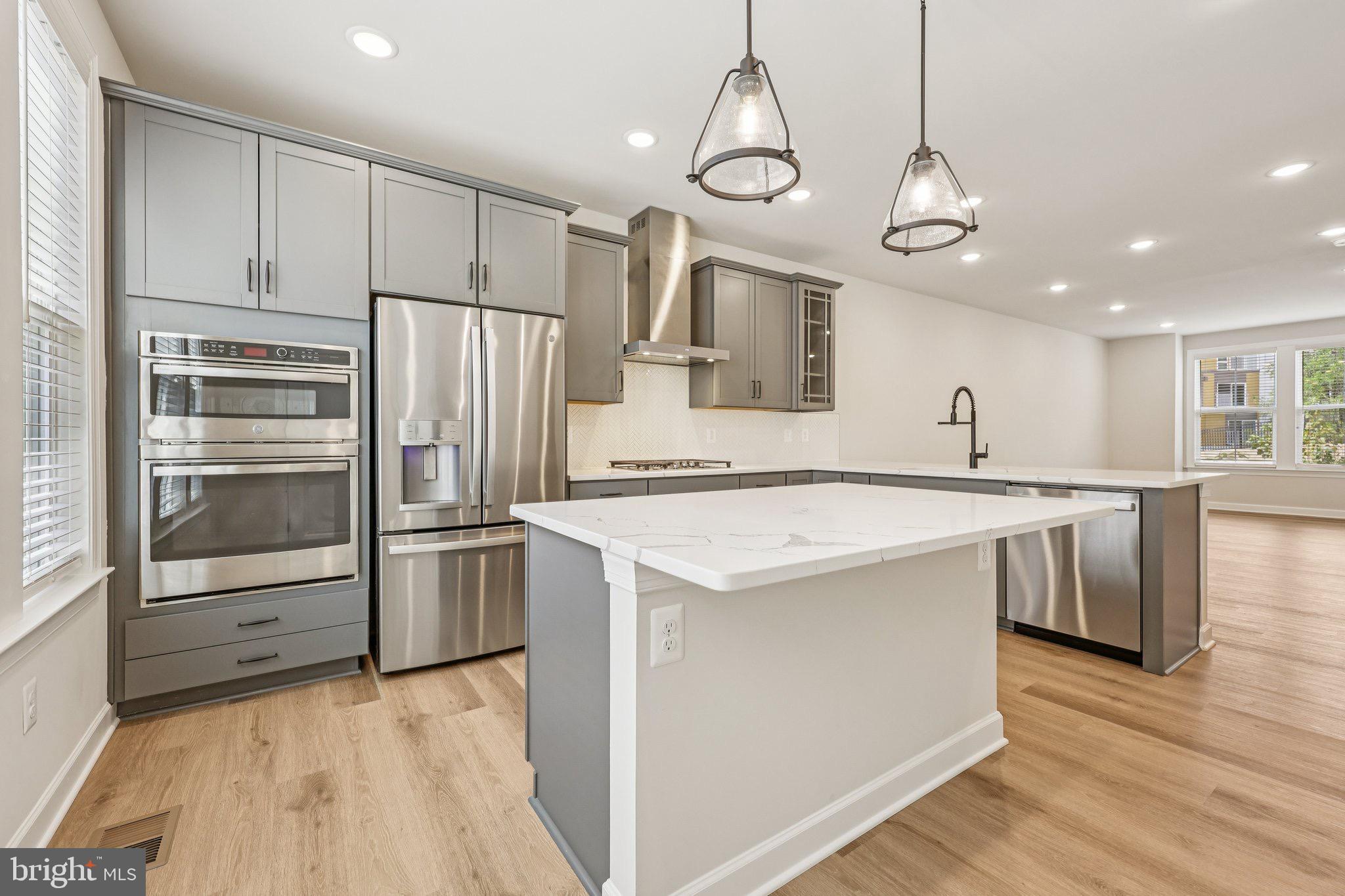 NORTH HILL - Residential