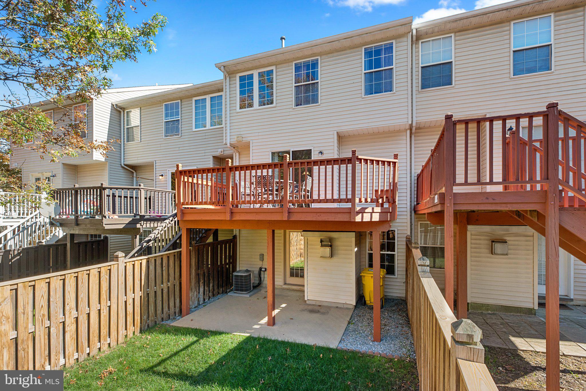 RUSSETT - Residential