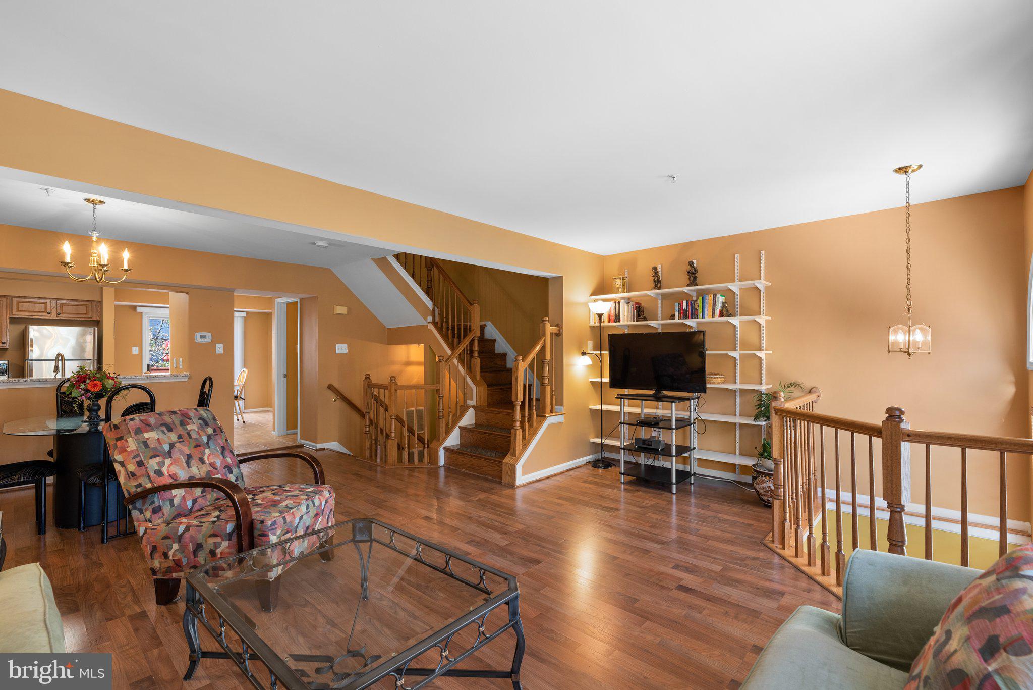 RUSSETT - Residential