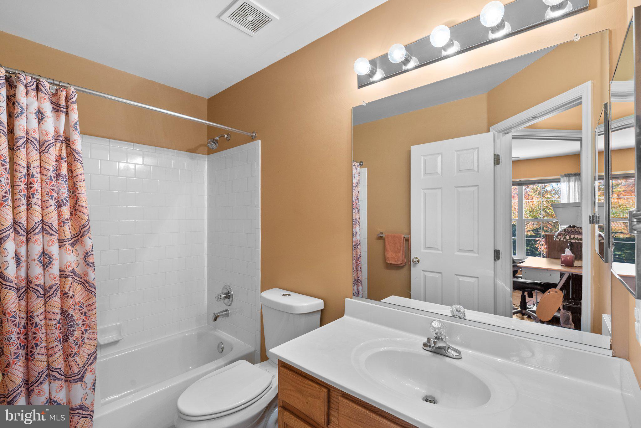 RUSSETT - Residential