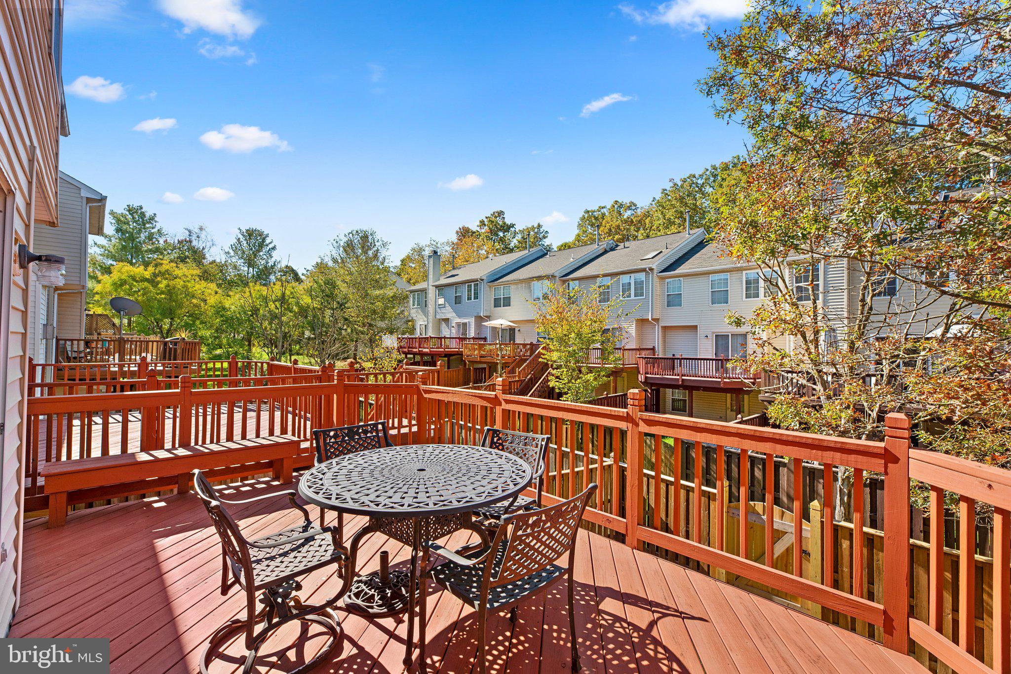 RUSSETT - Residential