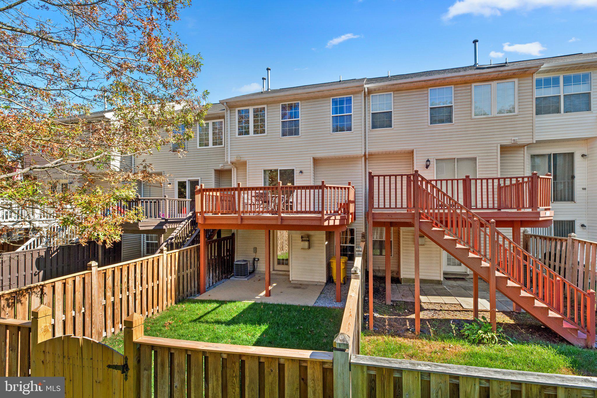 RUSSETT - Residential