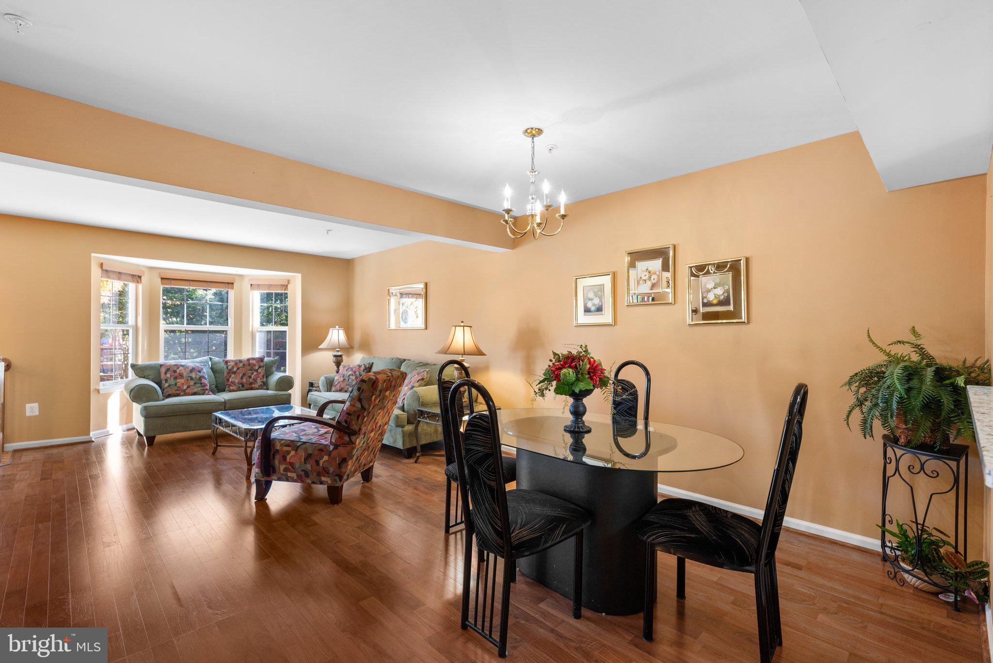 RUSSETT - Residential