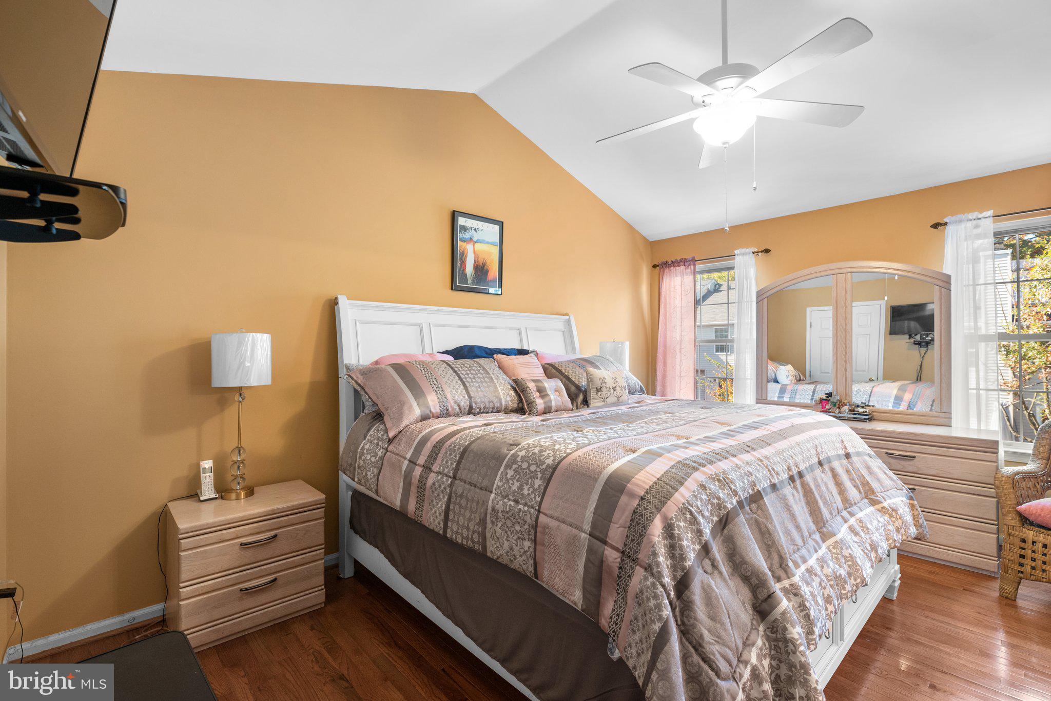 RUSSETT - Residential