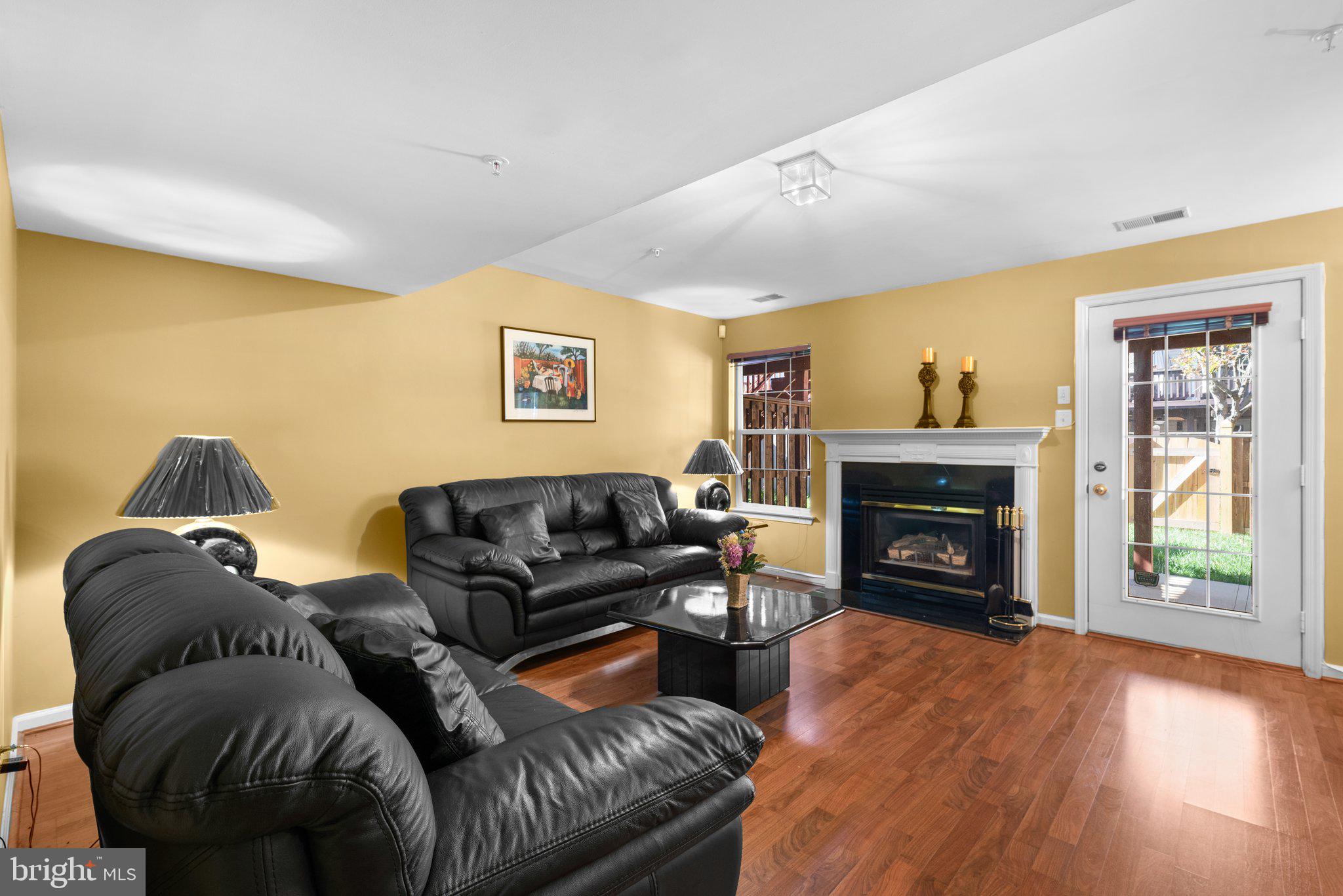 RUSSETT - Residential