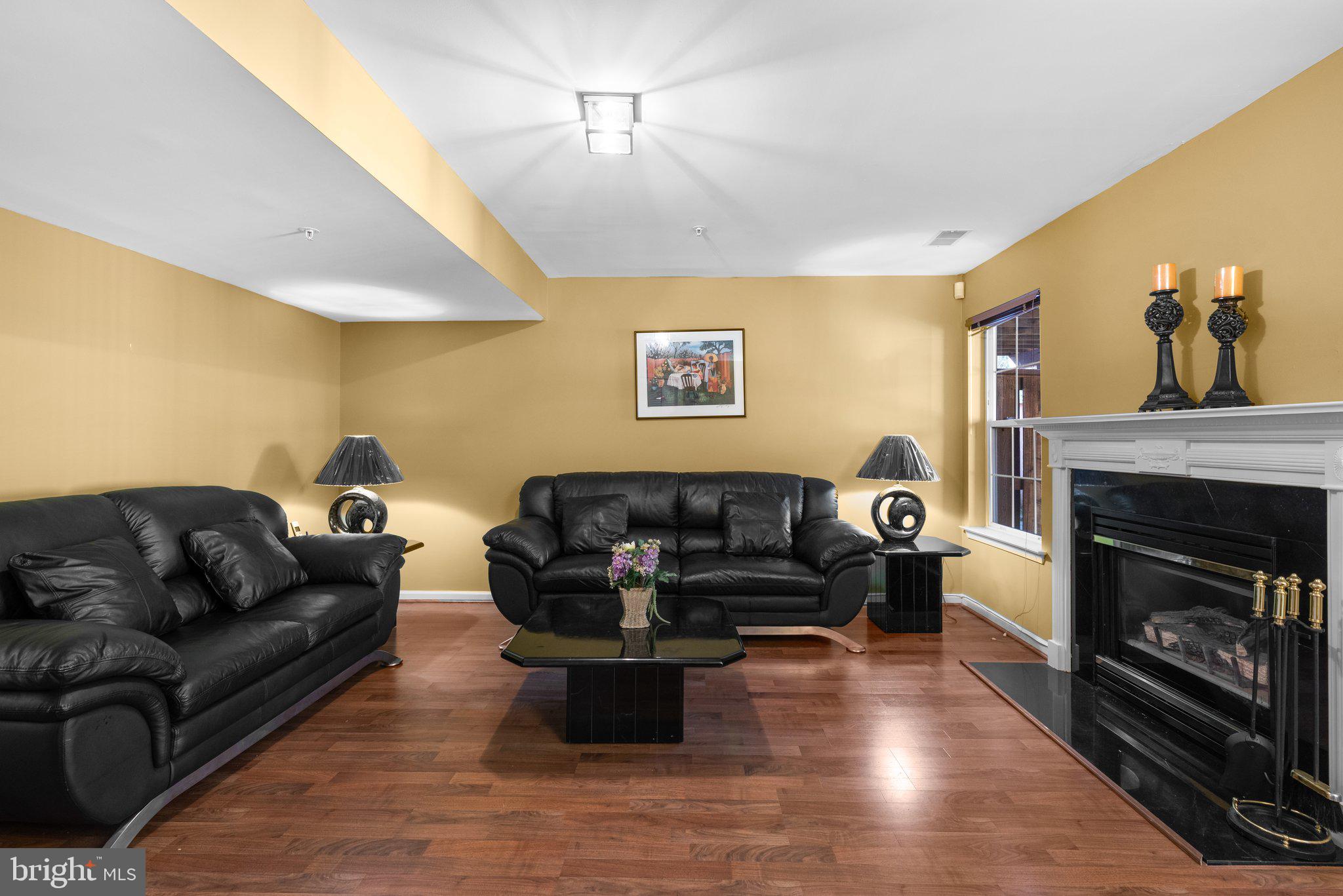 RUSSETT - Residential