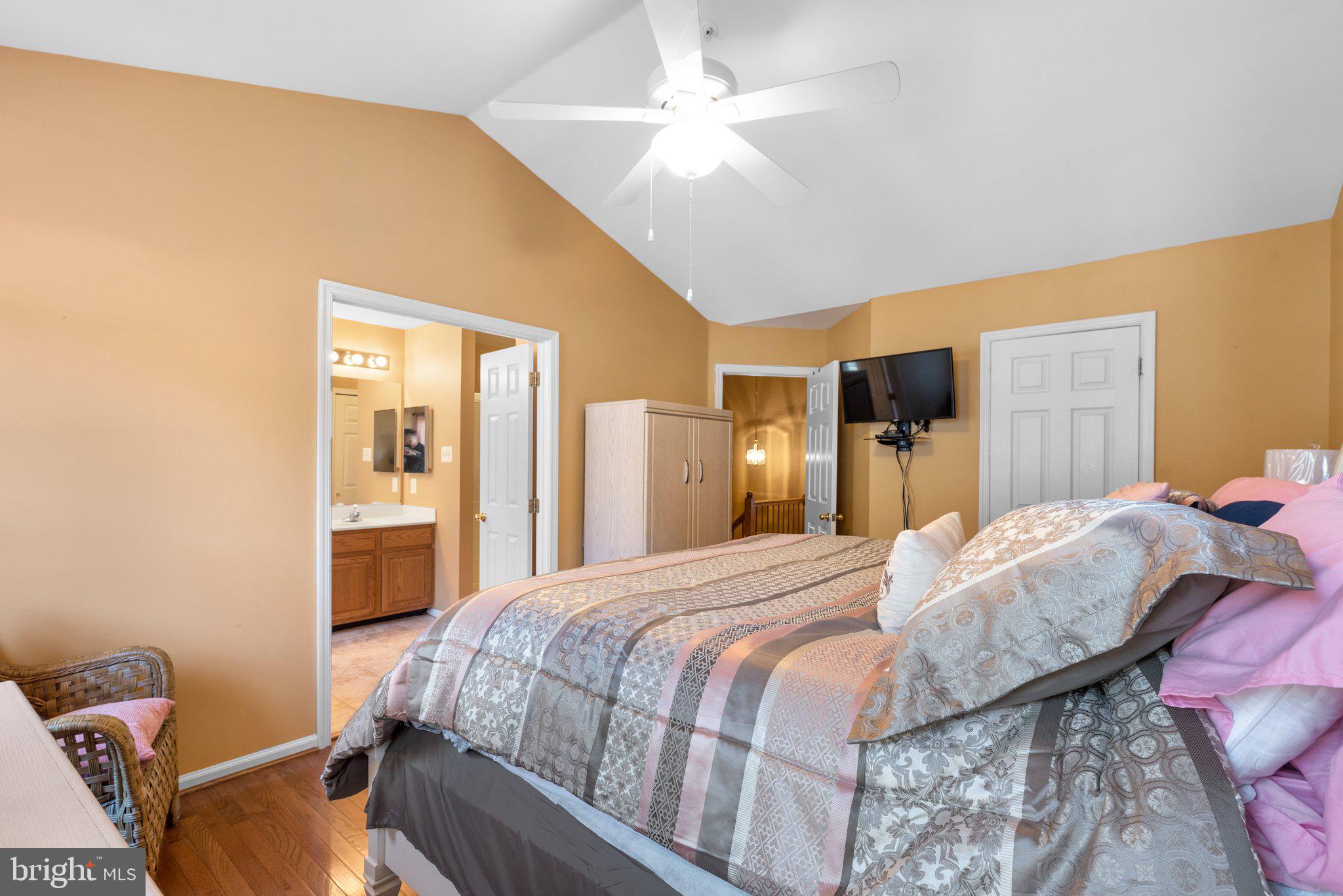 RUSSETT - Residential