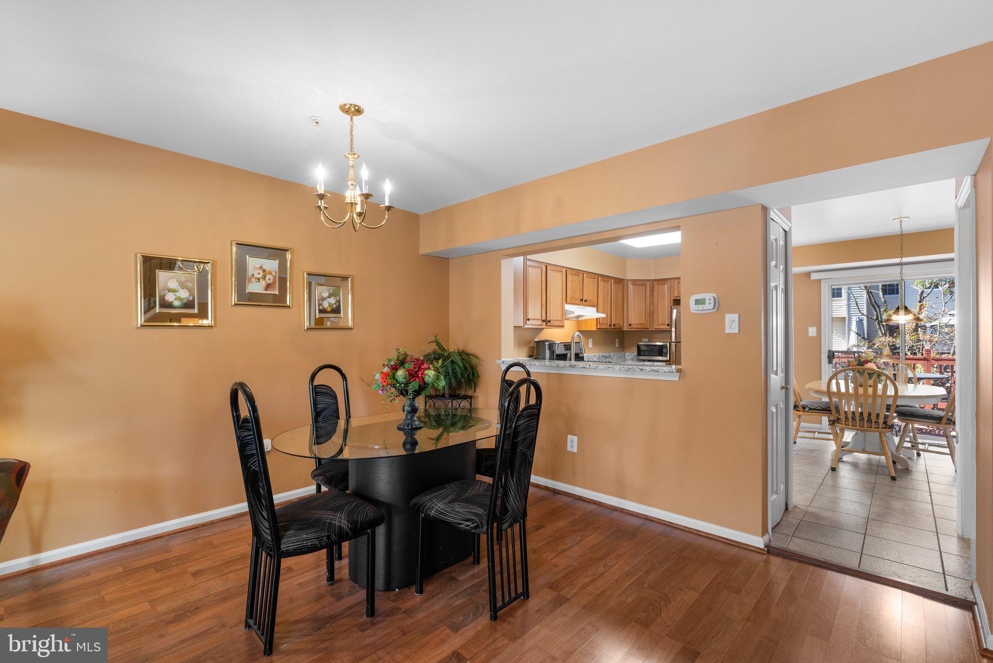 RUSSETT - Residential