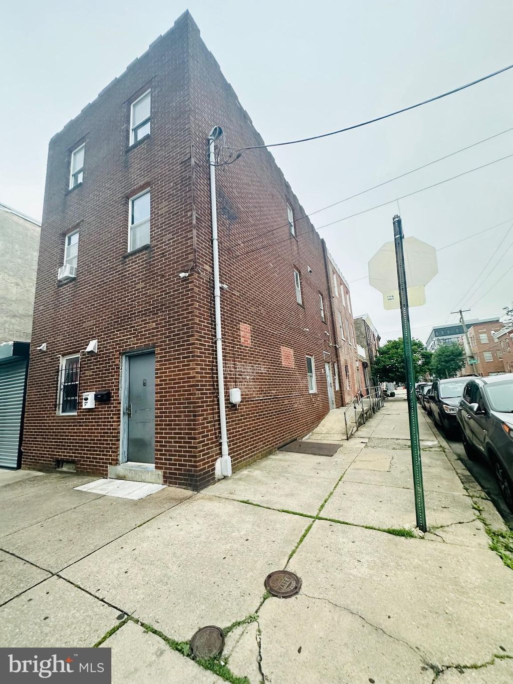 Photo of 2000 E Cumberland Street, PHILADELPHIA, PA 19125 (MLS # PAPH2501436)