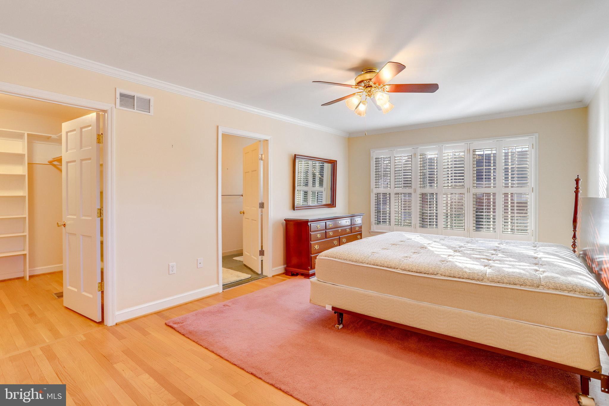 SHIRLEY WOODS - Residential