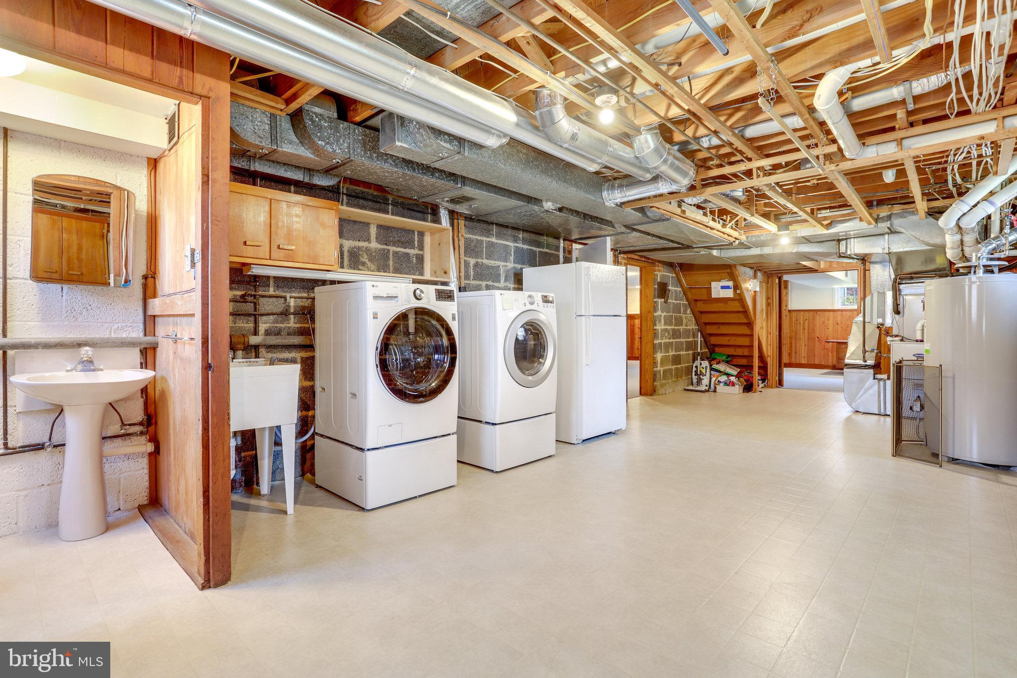 SHIRLEY WOODS - Residential