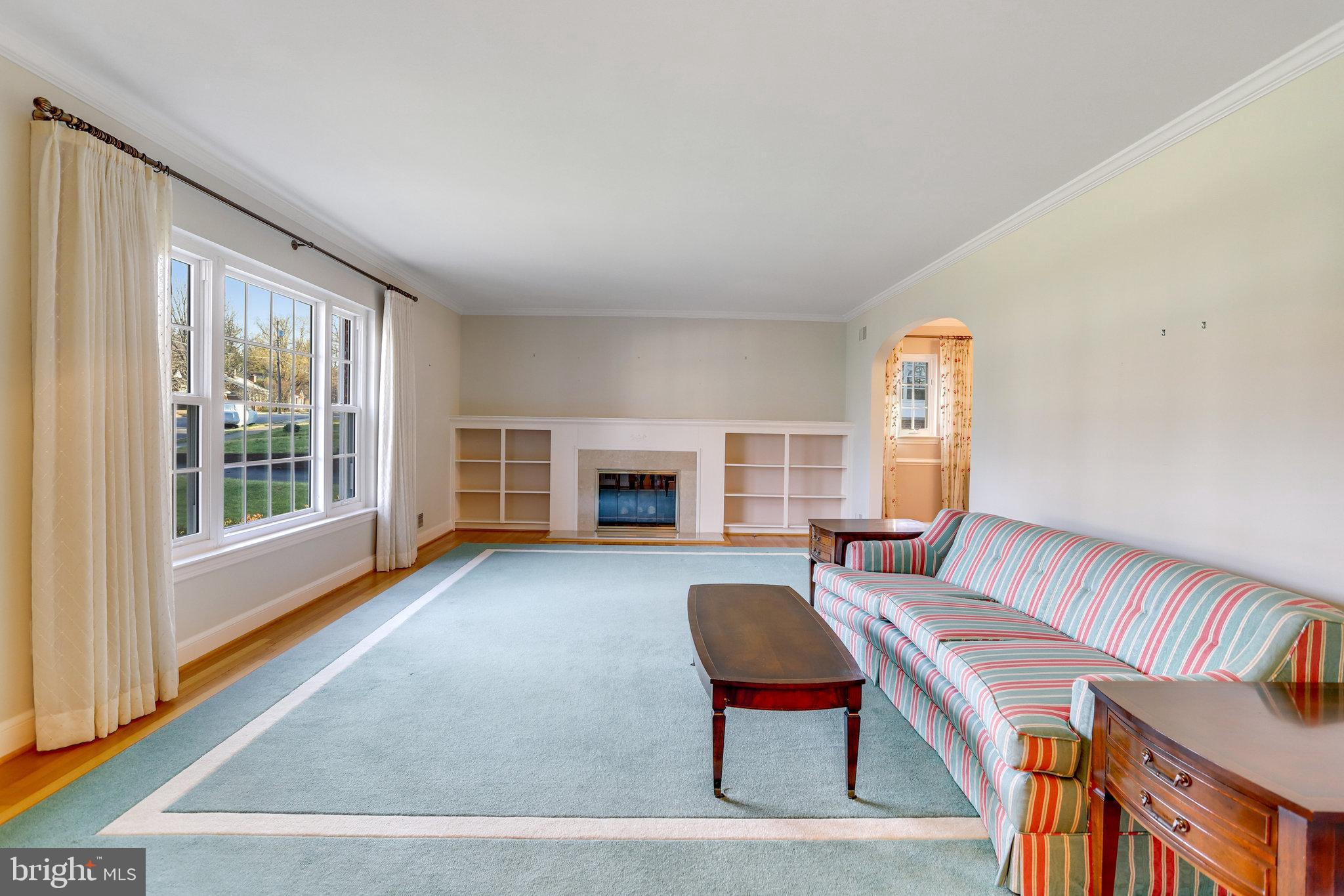 SHIRLEY WOODS - Residential