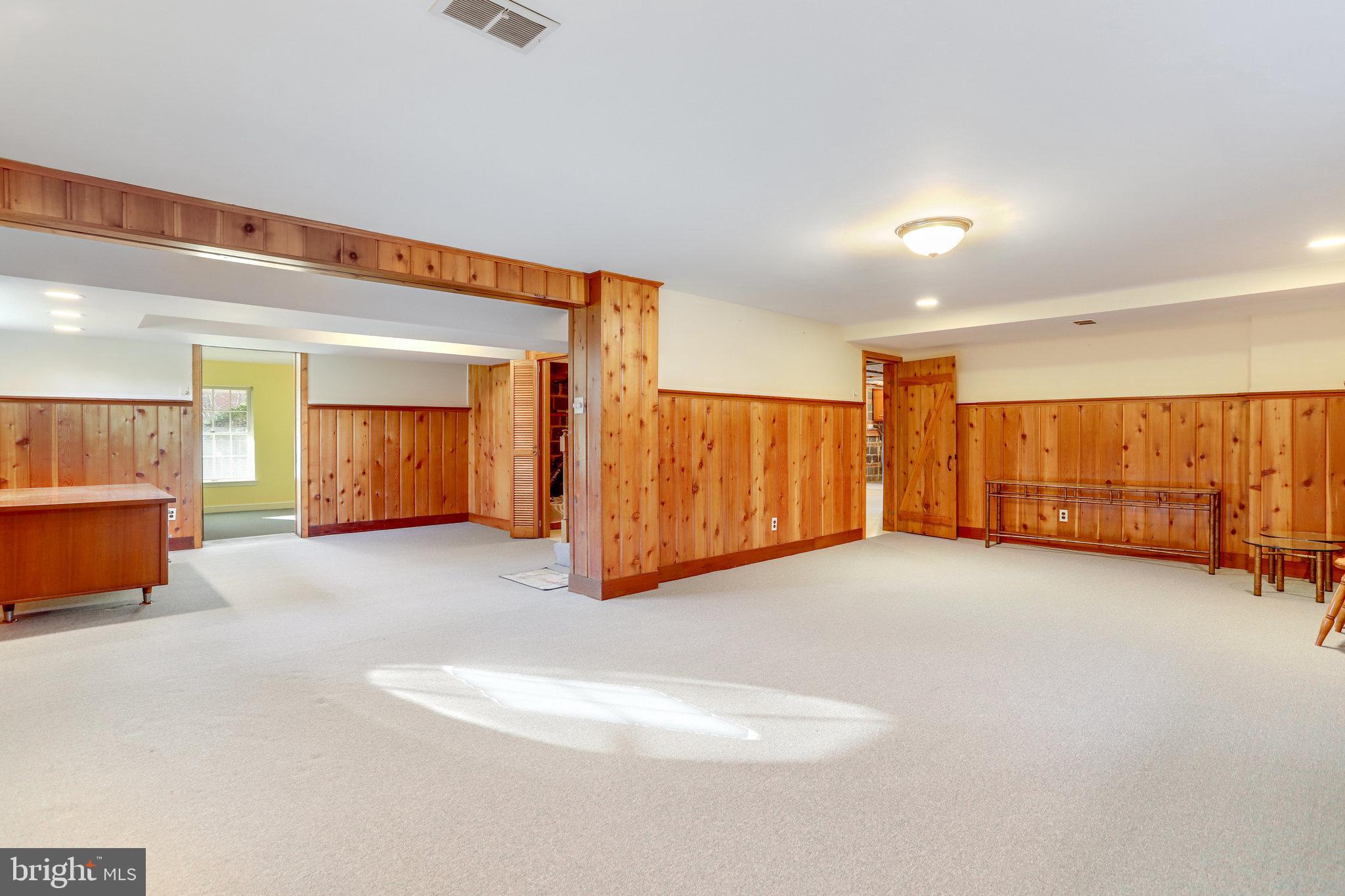 SHIRLEY WOODS - Residential