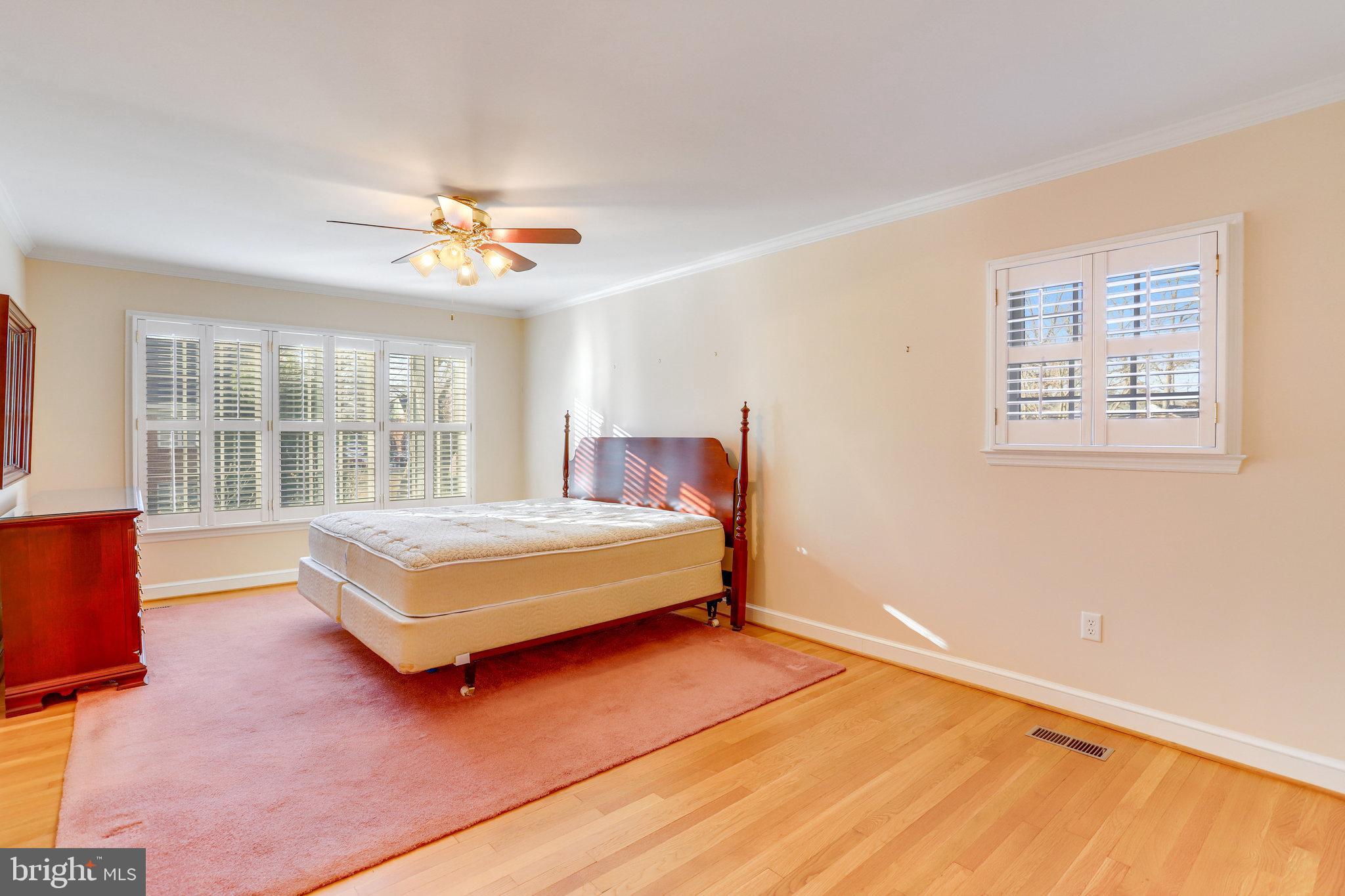 SHIRLEY WOODS - Residential