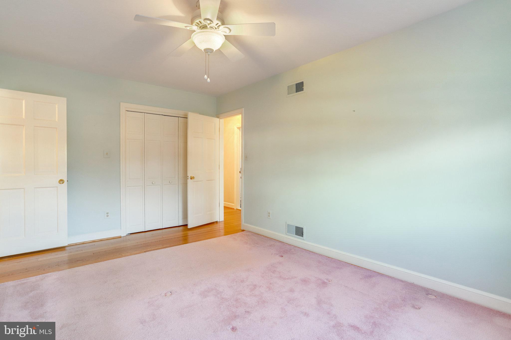 SHIRLEY WOODS - Residential