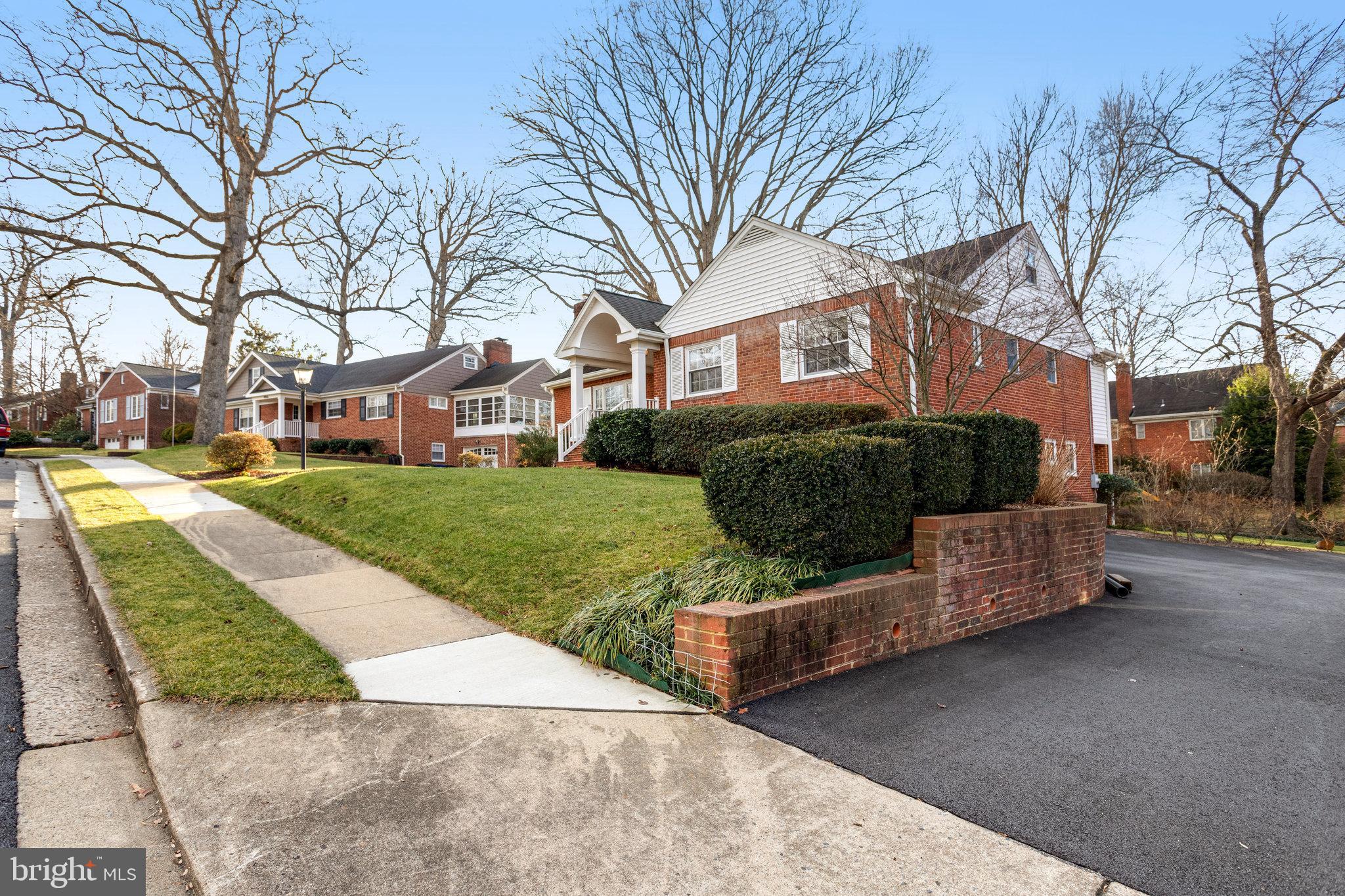 SHIRLEY WOODS - Residential