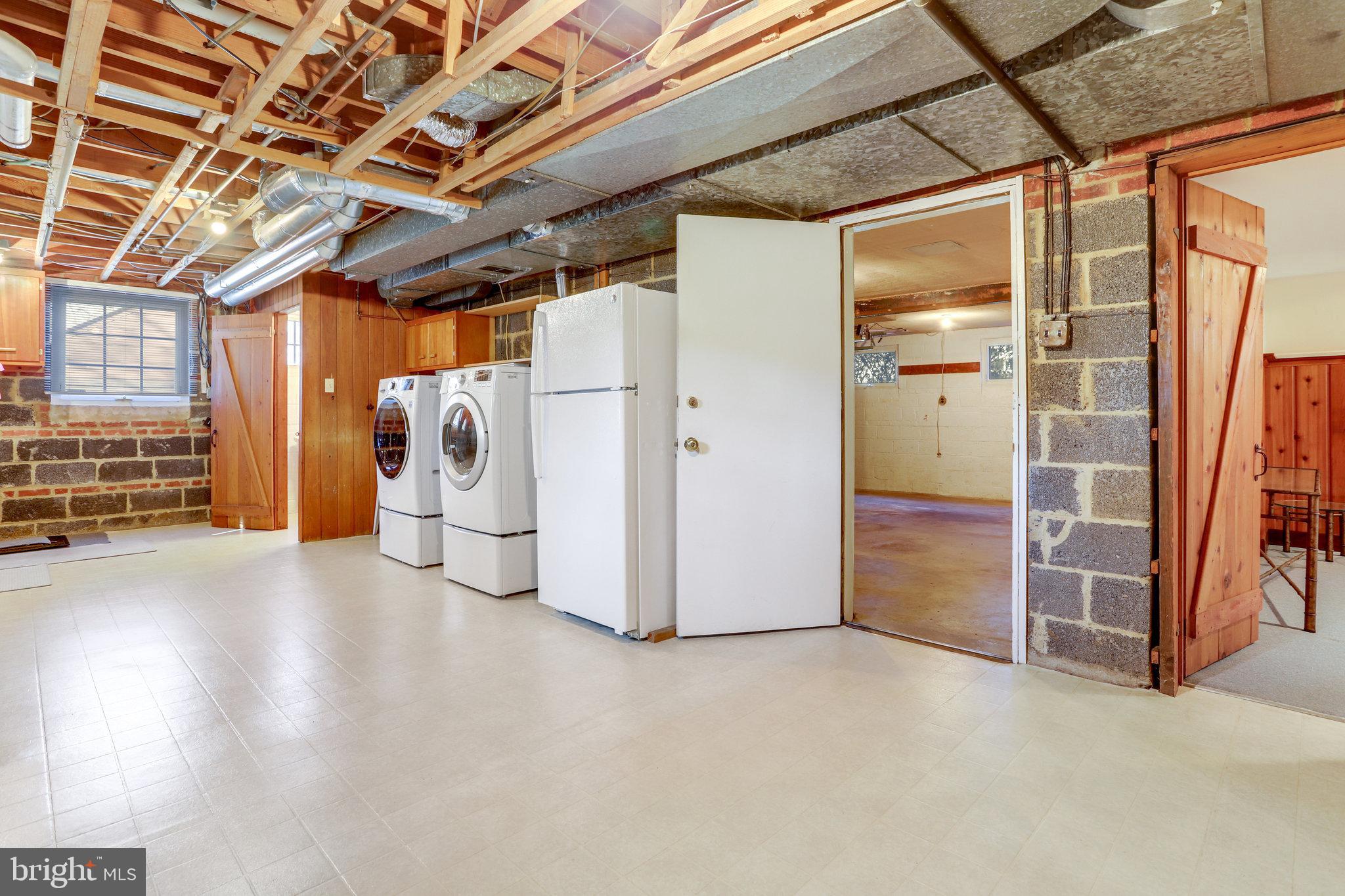 SHIRLEY WOODS - Residential