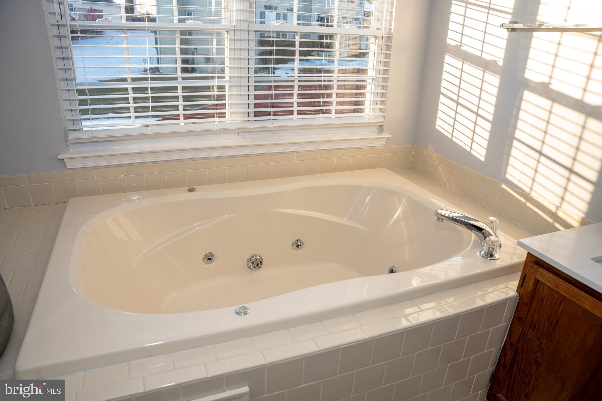 MELWOOD MANOR PLAT ONE> - Residential