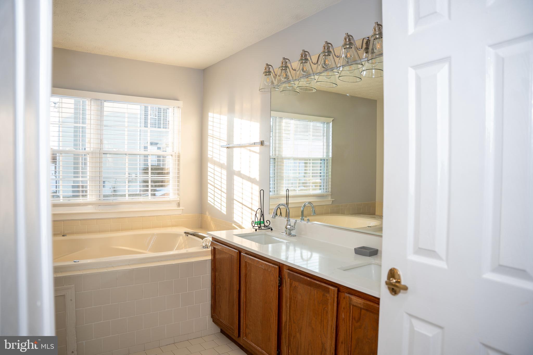 MELWOOD MANOR PLAT ONE> - Residential