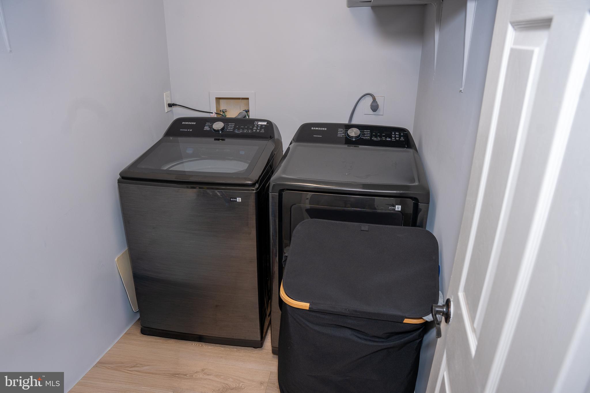 MELWOOD MANOR PLAT ONE> - Residential