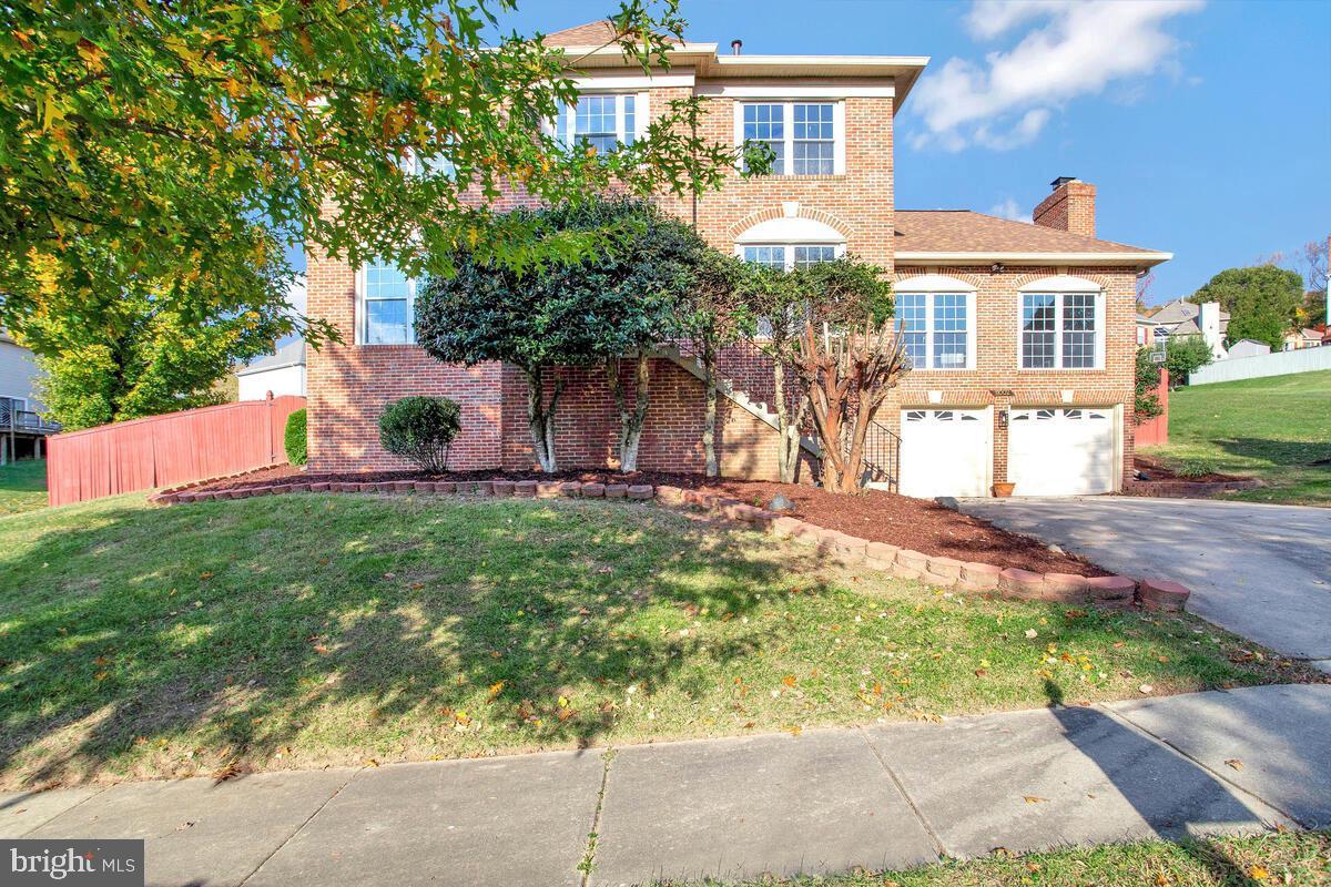 MELWOOD MANOR PLAT ONE> - Residential