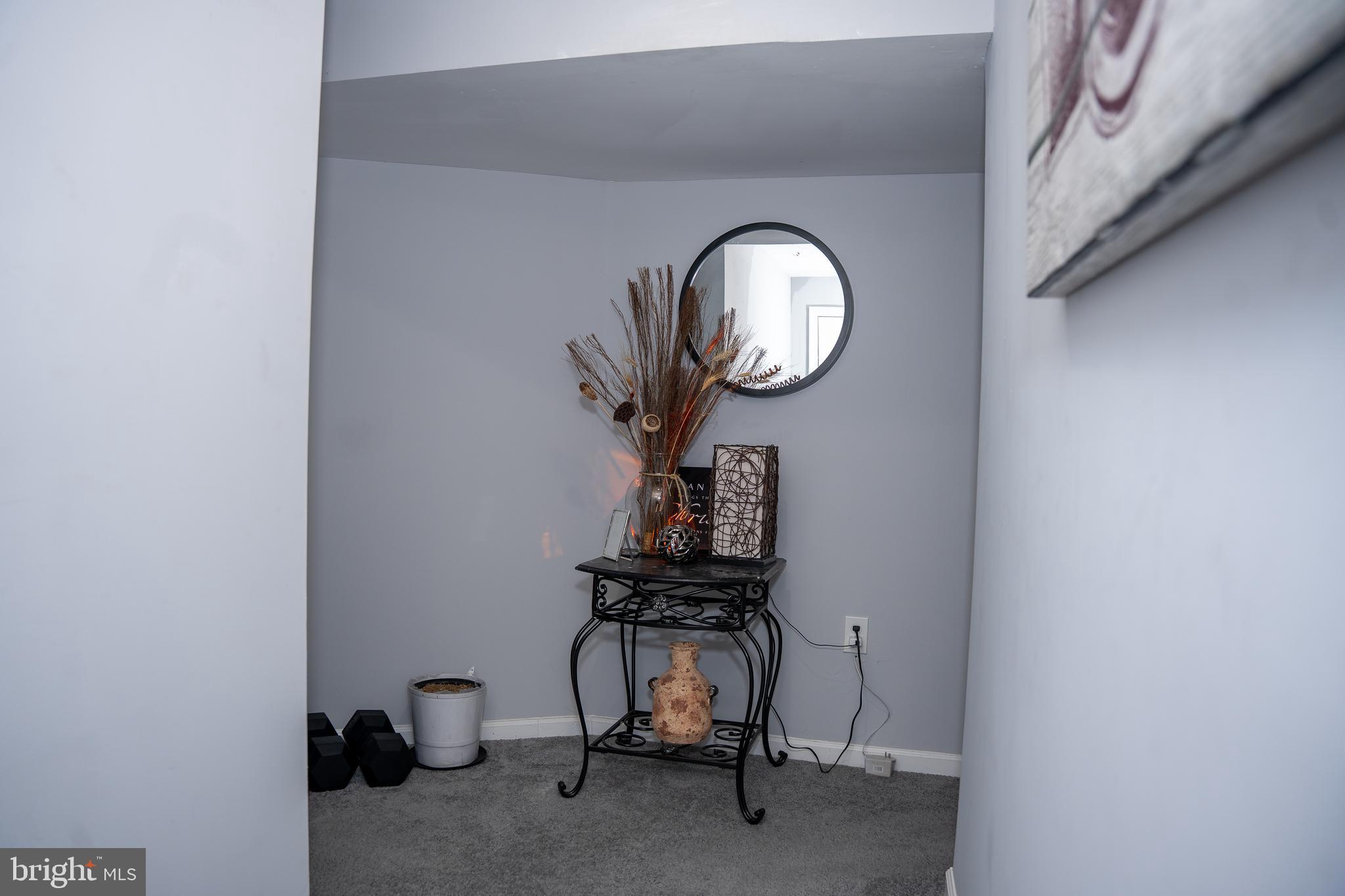 MELWOOD MANOR PLAT ONE> - Residential