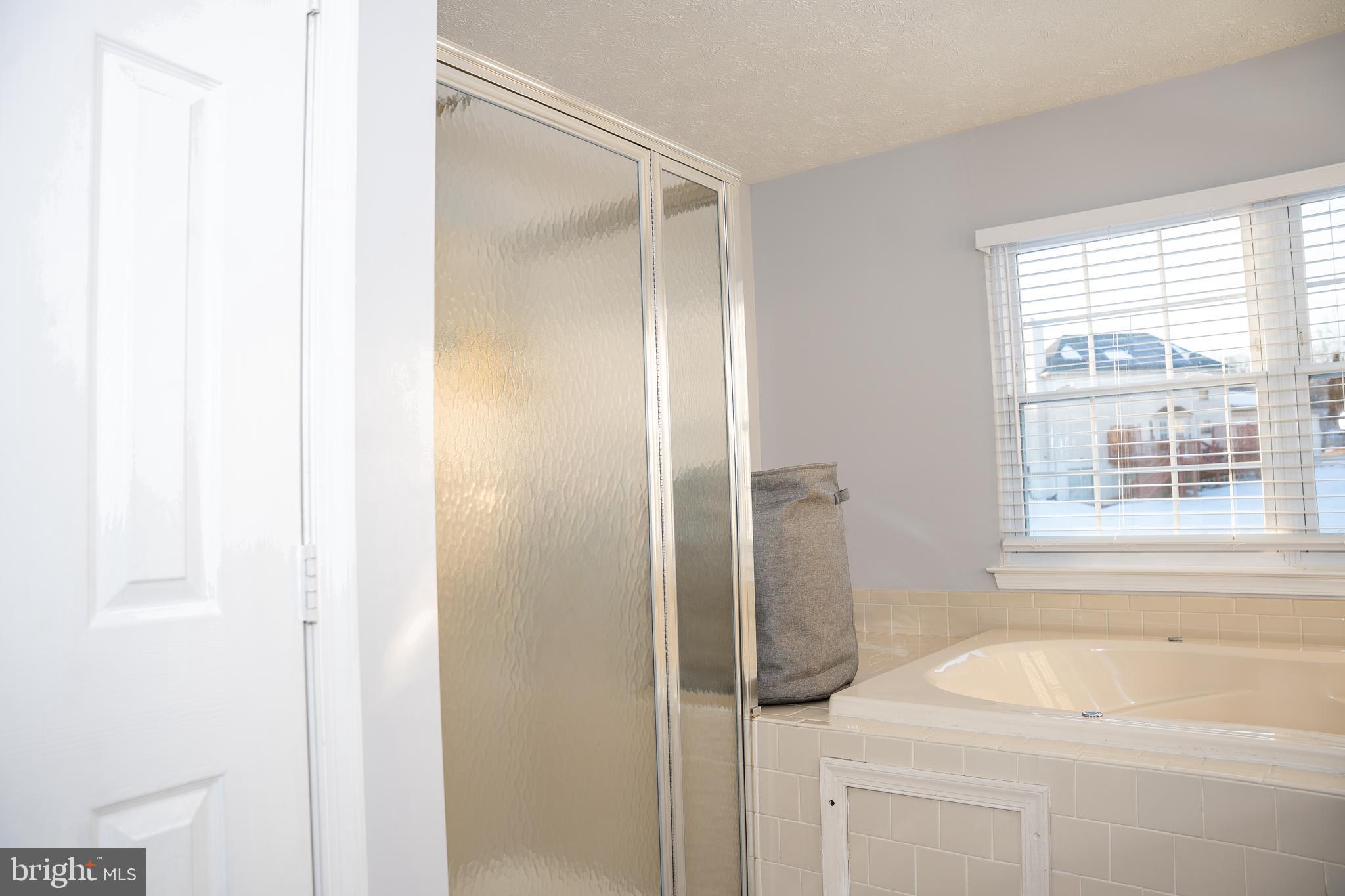 MELWOOD MANOR PLAT ONE> - Residential