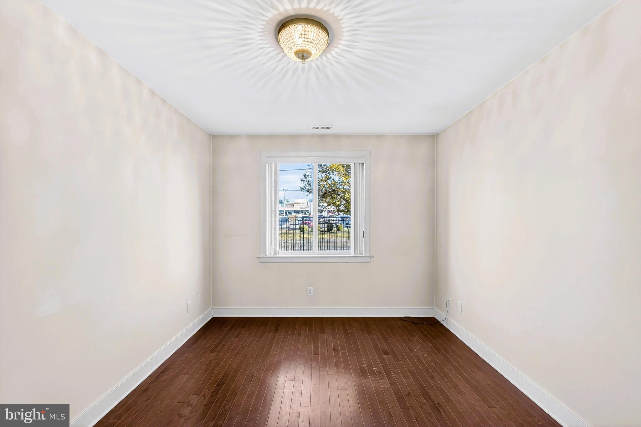 BUSTLETON - Residential