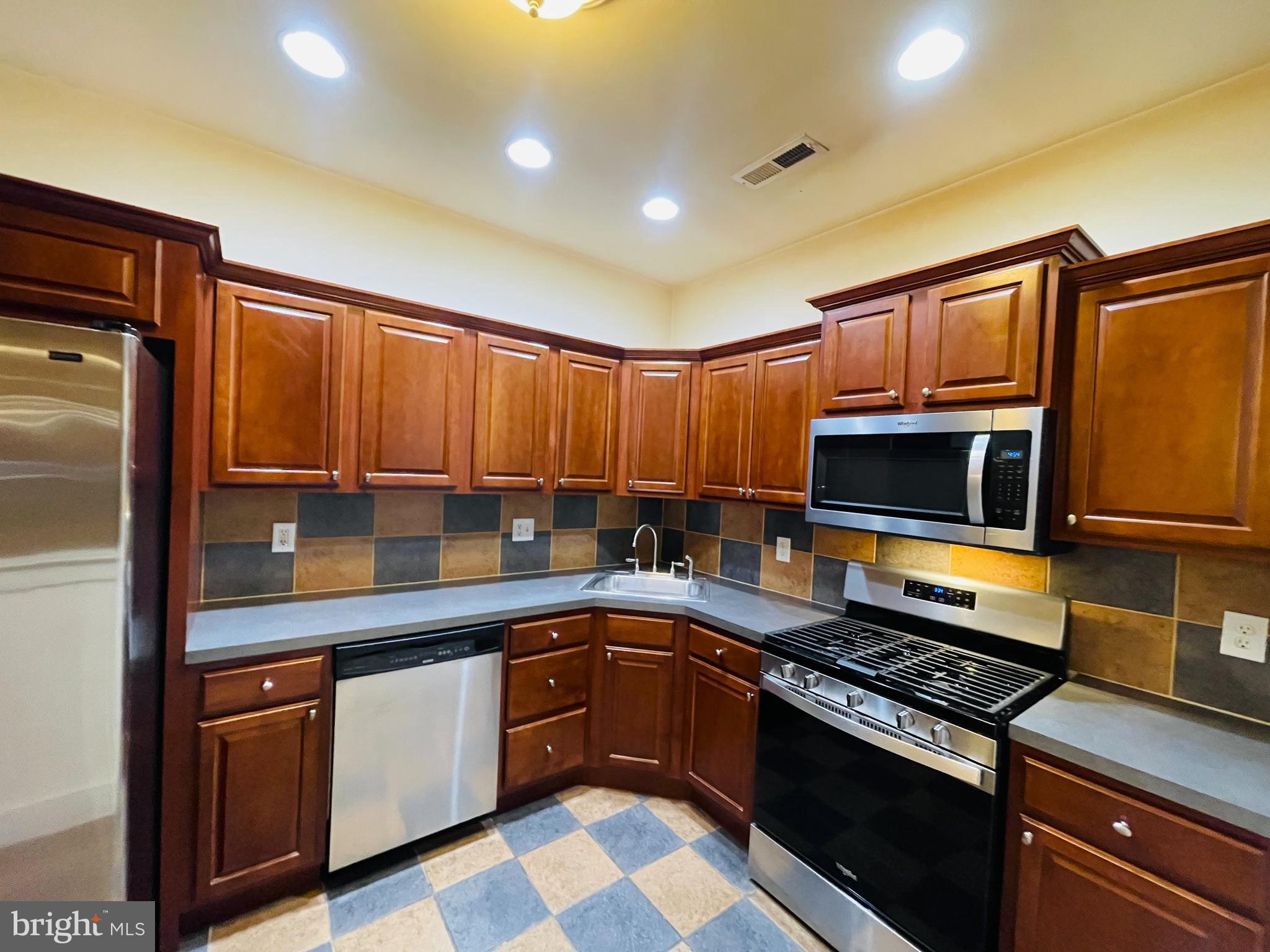 BUSTLETON - Residential