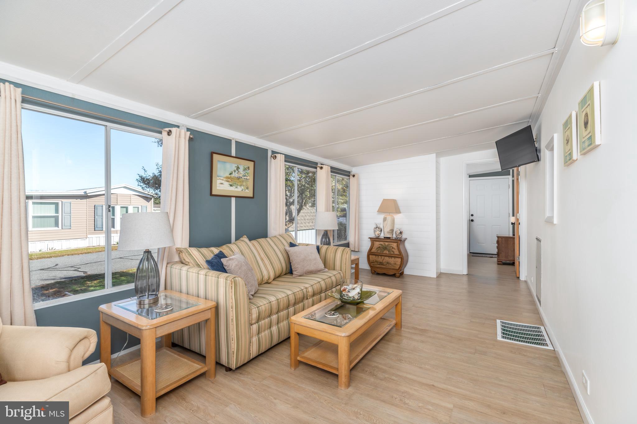 WHITE HORSE PARK III - Residential