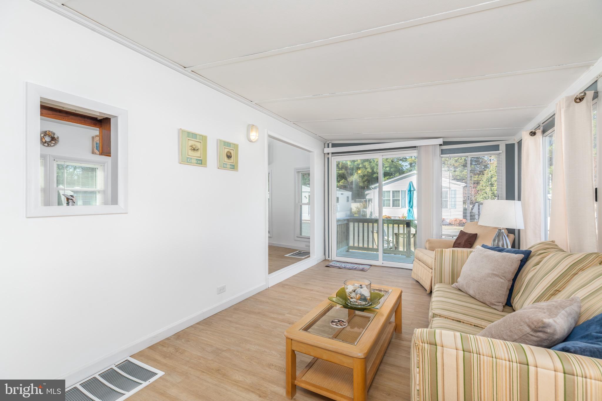 WHITE HORSE PARK III - Residential