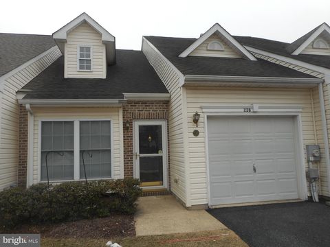 Townhouse For Sale - 238 Gladstone Way<br/> BEAR, DE 19701