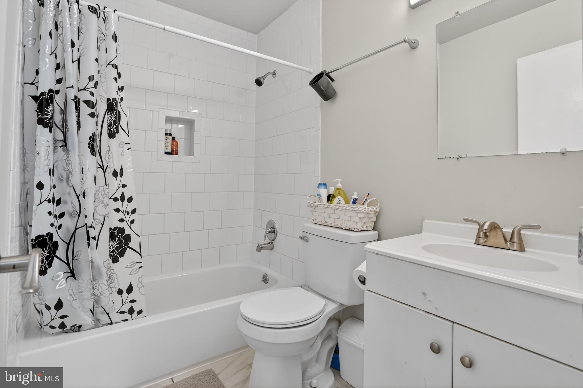 ELYSIAN WOODS - Residential