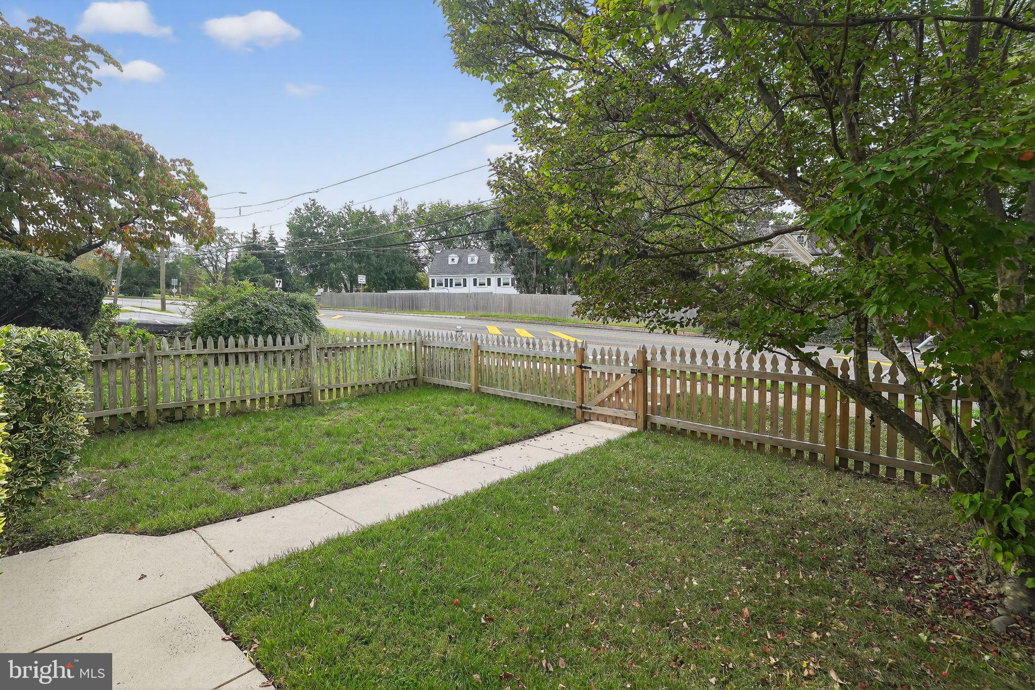 406 BETHLEHEM PIKE