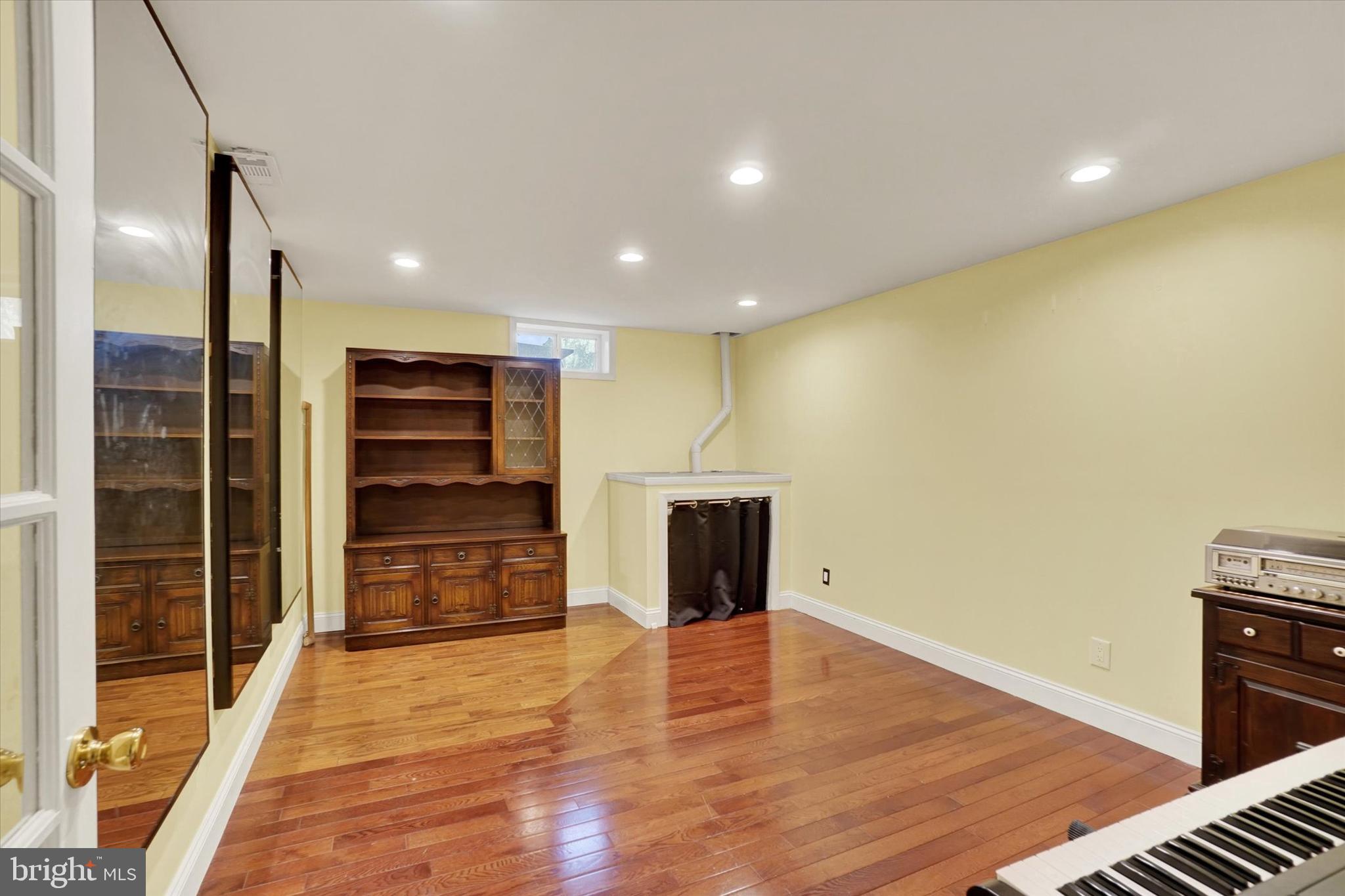 VILLAS AT HIGH POINTE - Residential