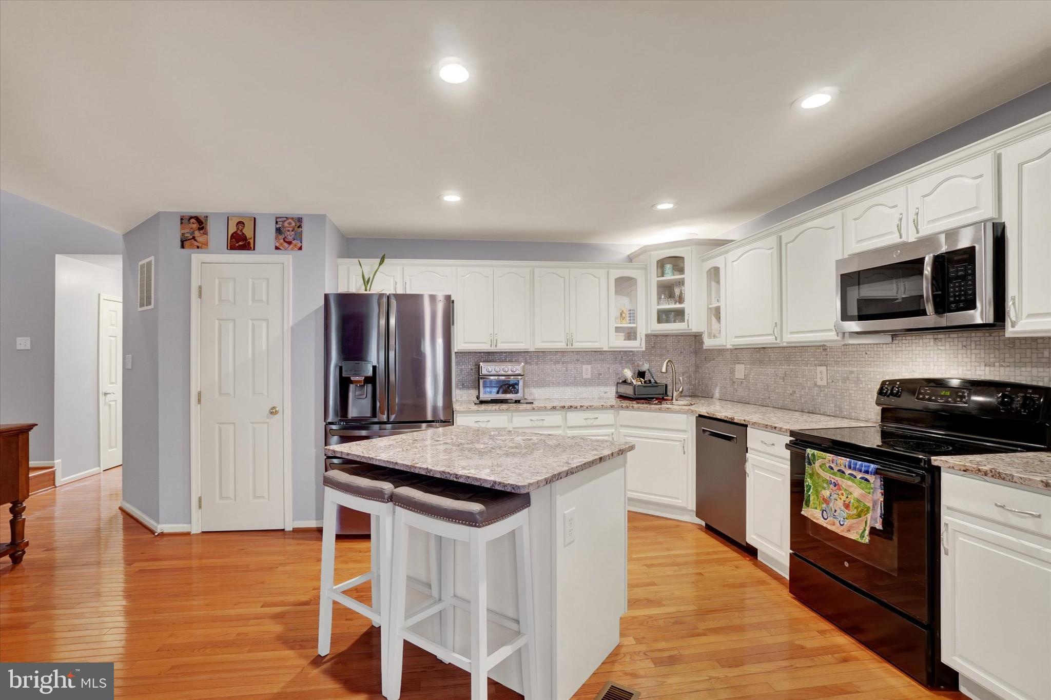 VILLAS AT HIGH POINTE - Residential