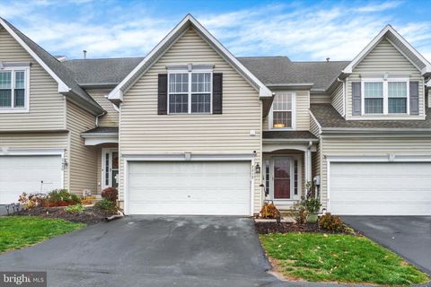 Townhouse For Sale - 2212 W Slater Hill Lane #55<br/> New York, PA 17406