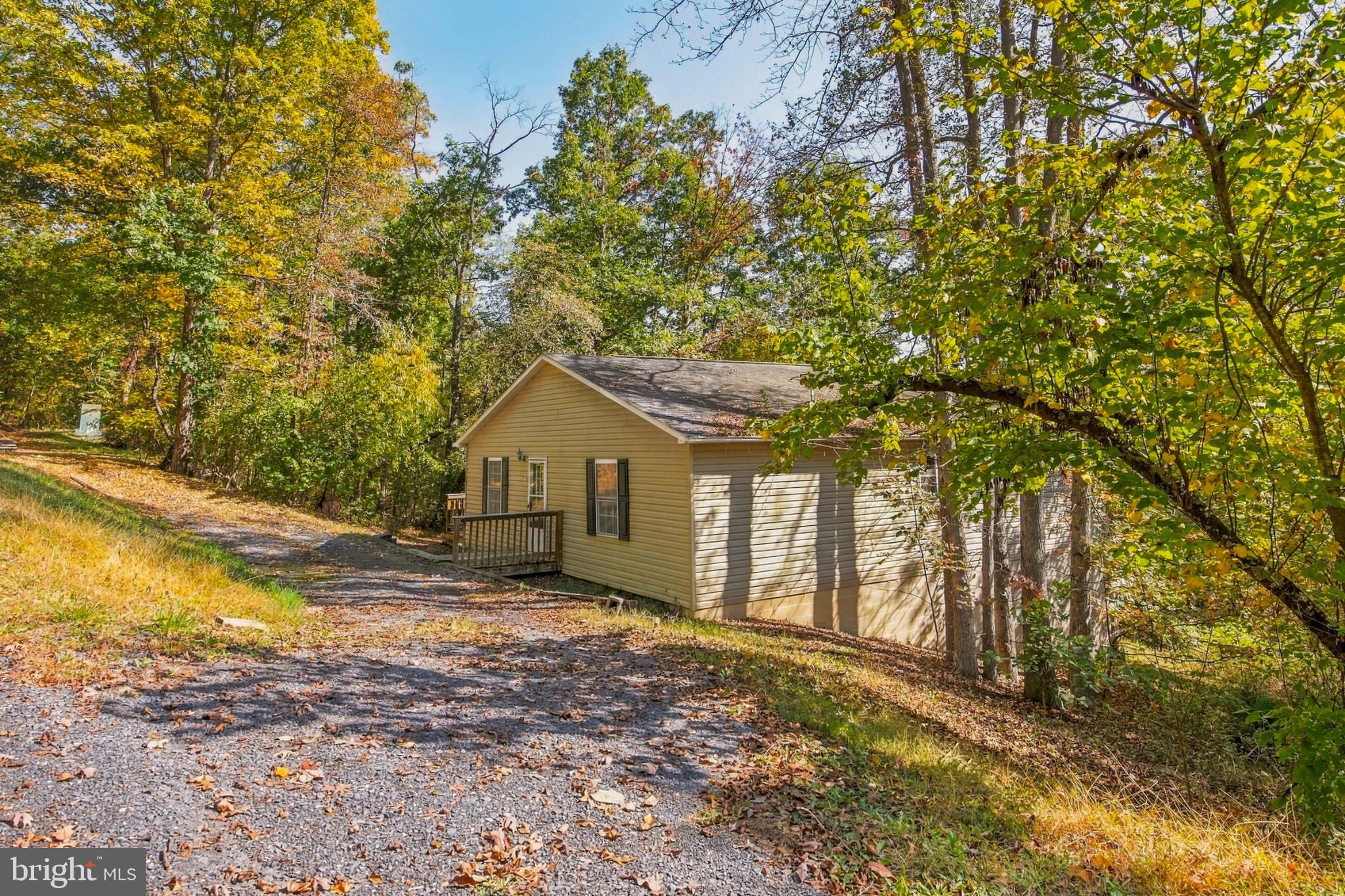 272 WILLOW LANE