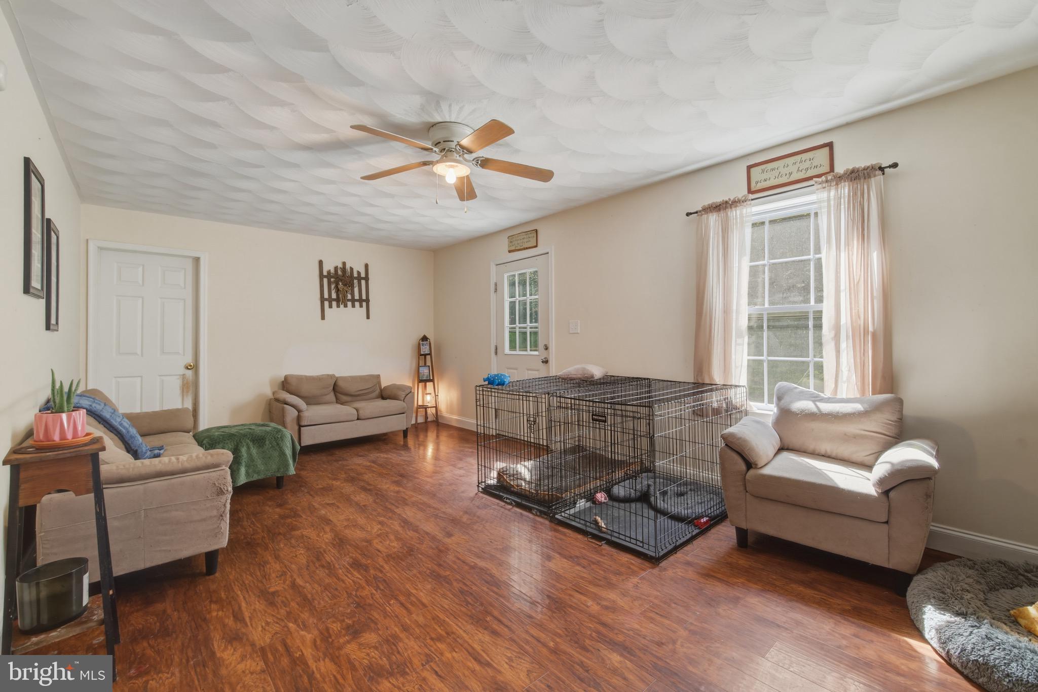 272 WILLOW LANE