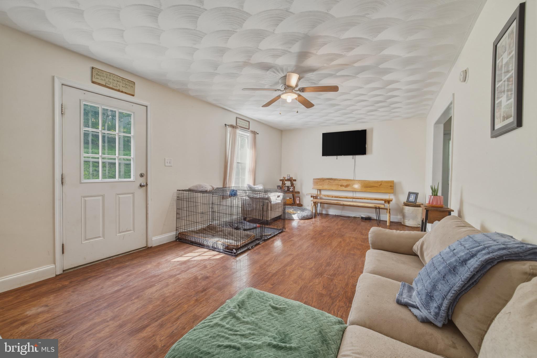 272 WILLOW LANE